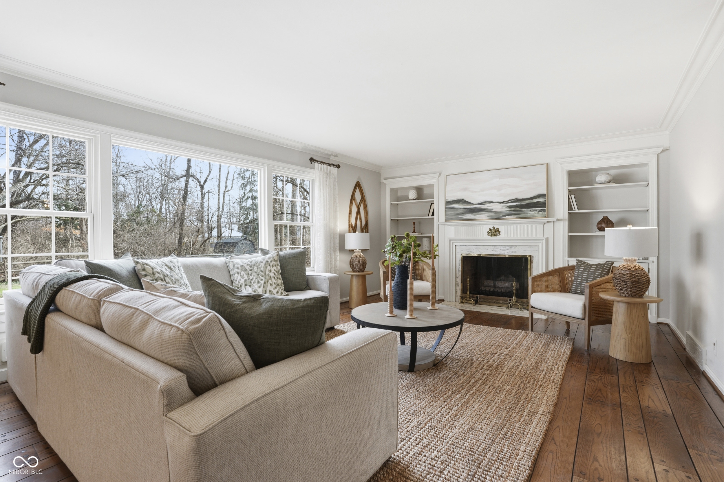 8121 N Illinois Street