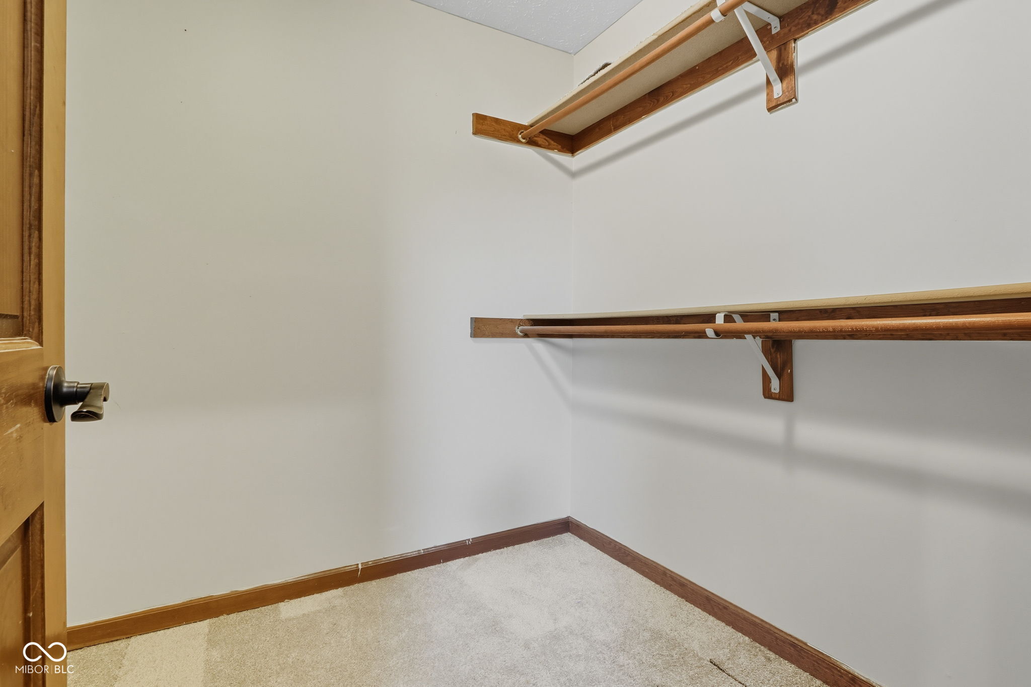 7975 Meadow Bend Circle