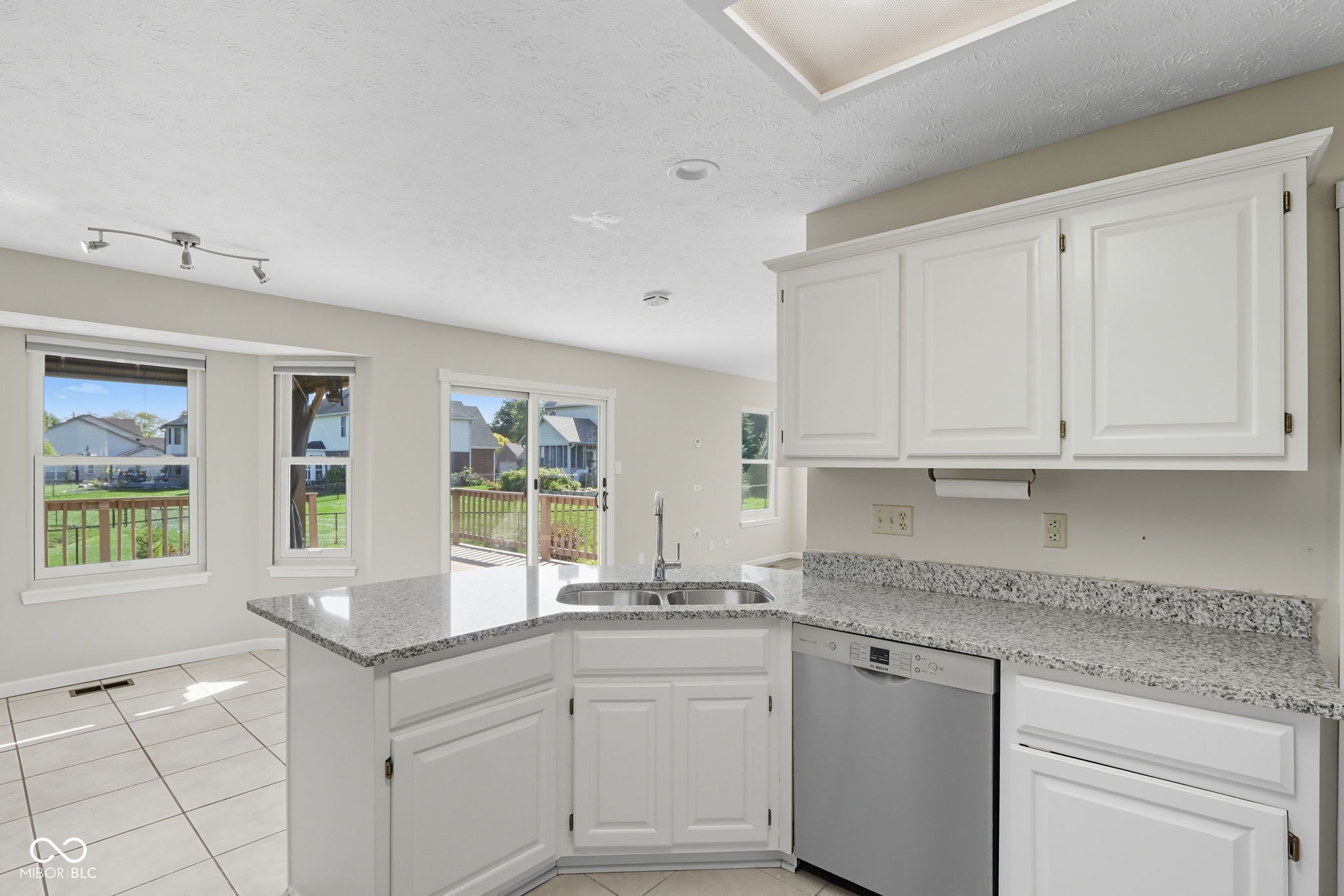 7975 Meadow Bend Circle