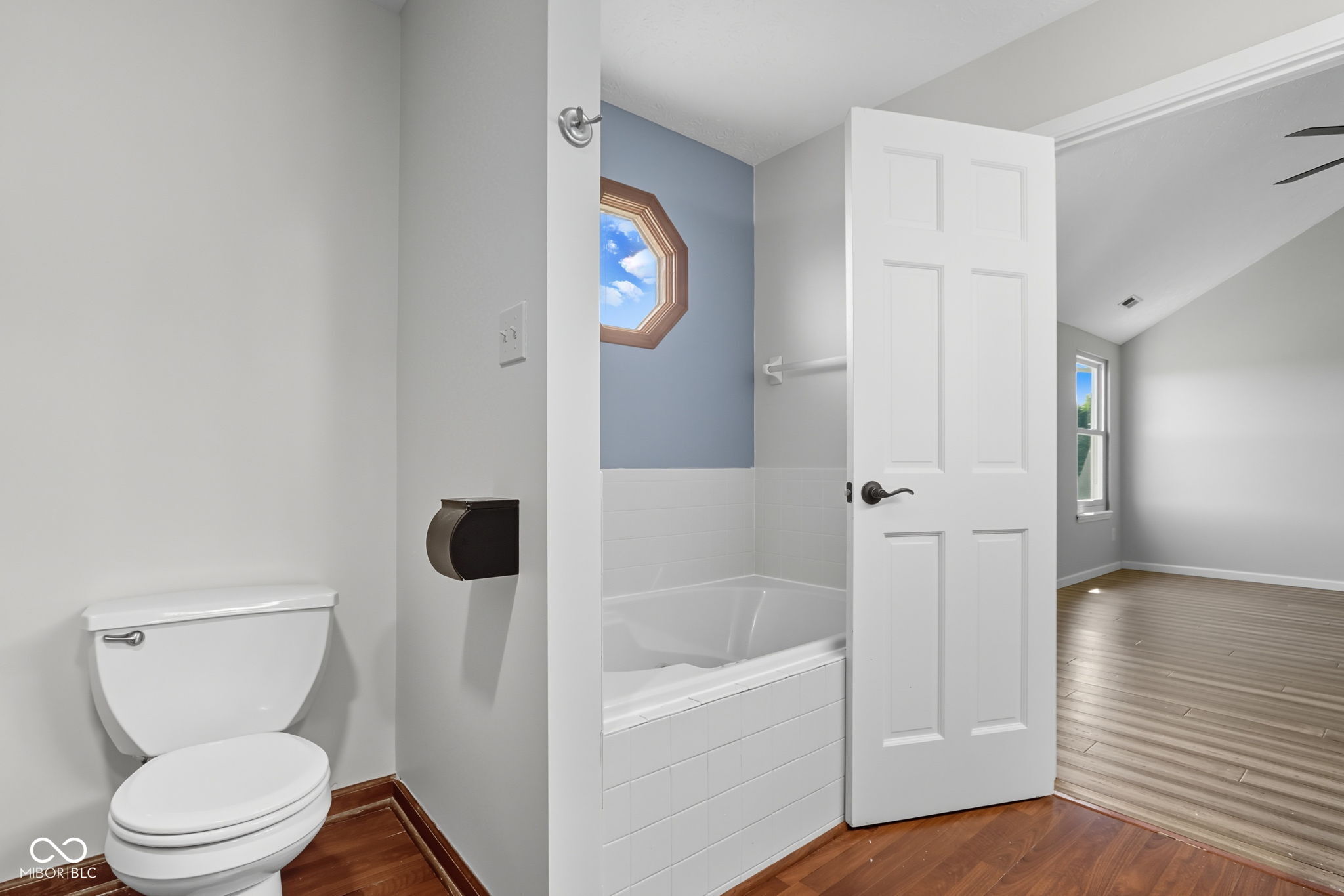 7975 Meadow Bend Circle