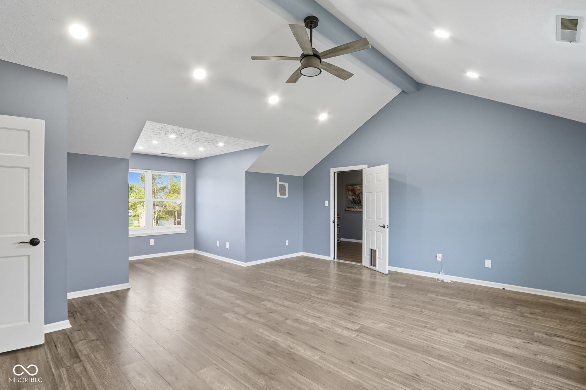 7975 Meadow Bend Circle