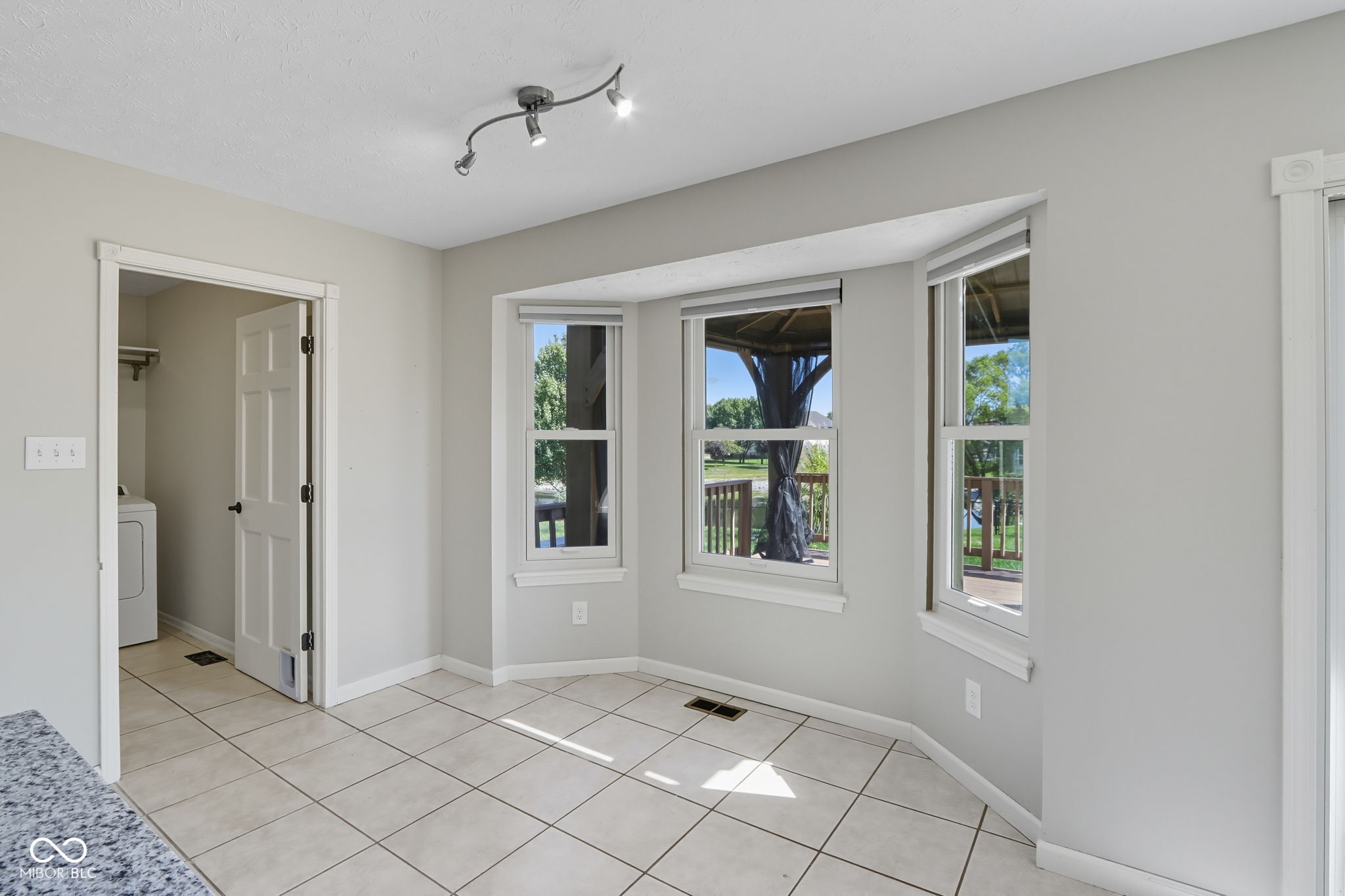 7975 Meadow Bend Circle