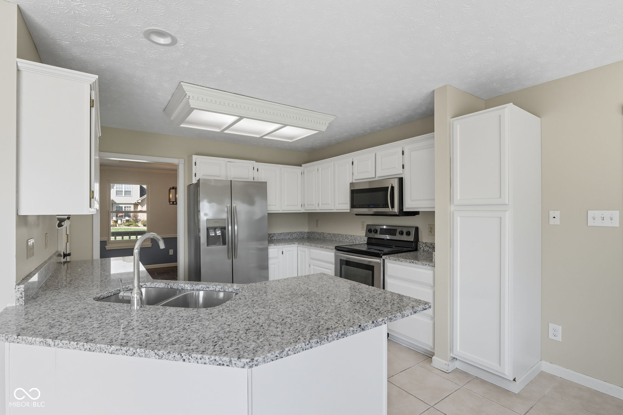 7975 Meadow Bend Circle