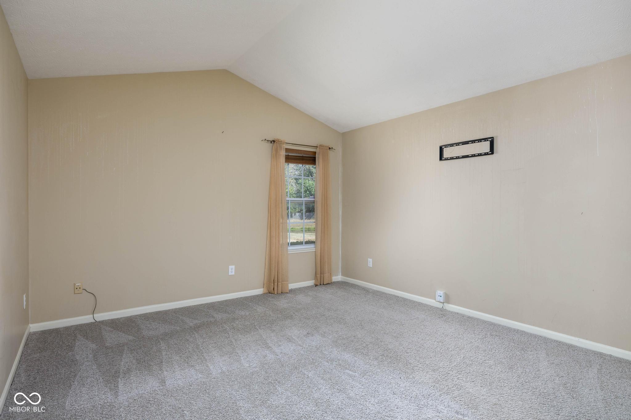 5521 Kelvington Lane