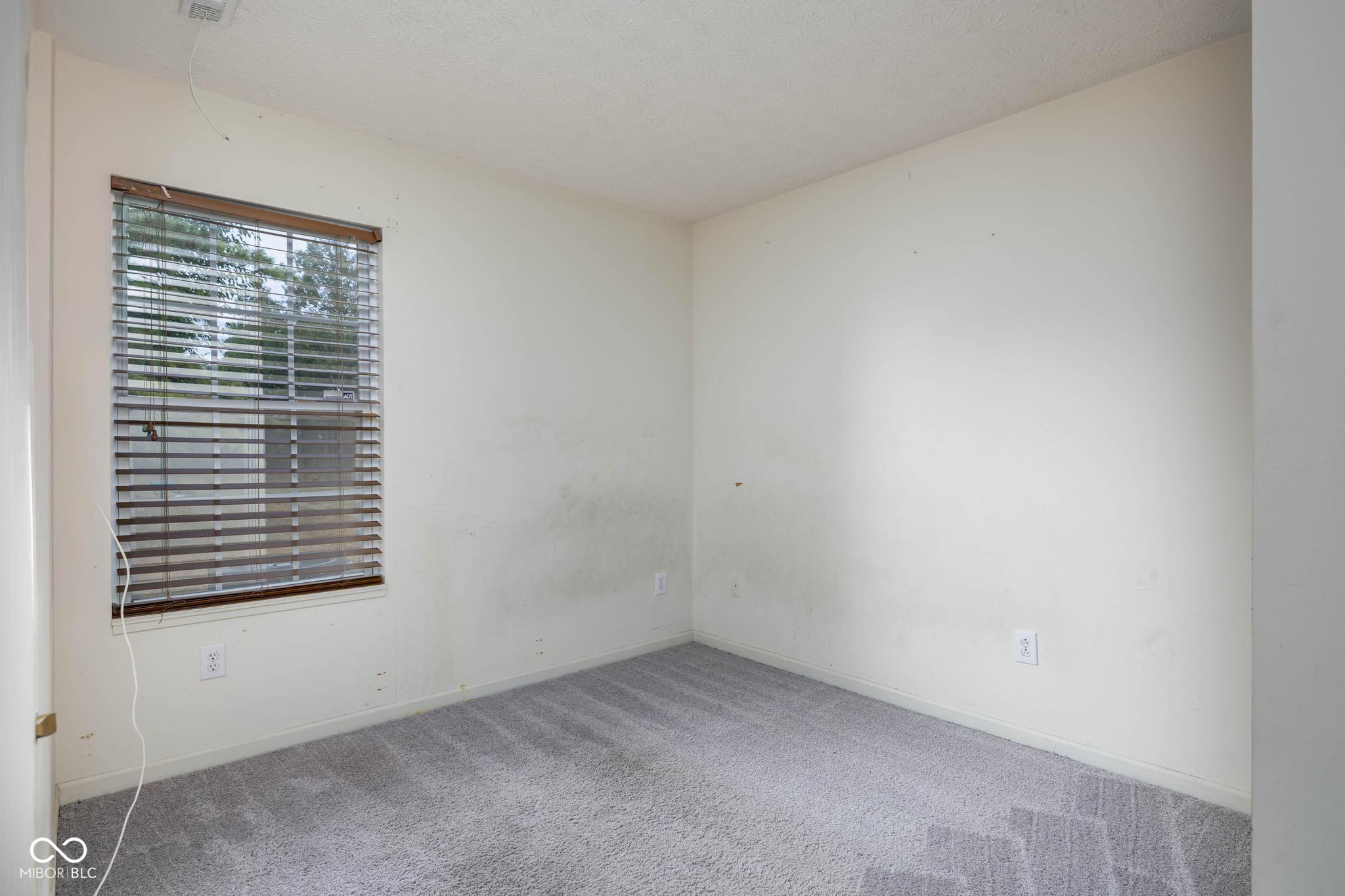 5521 Kelvington Lane