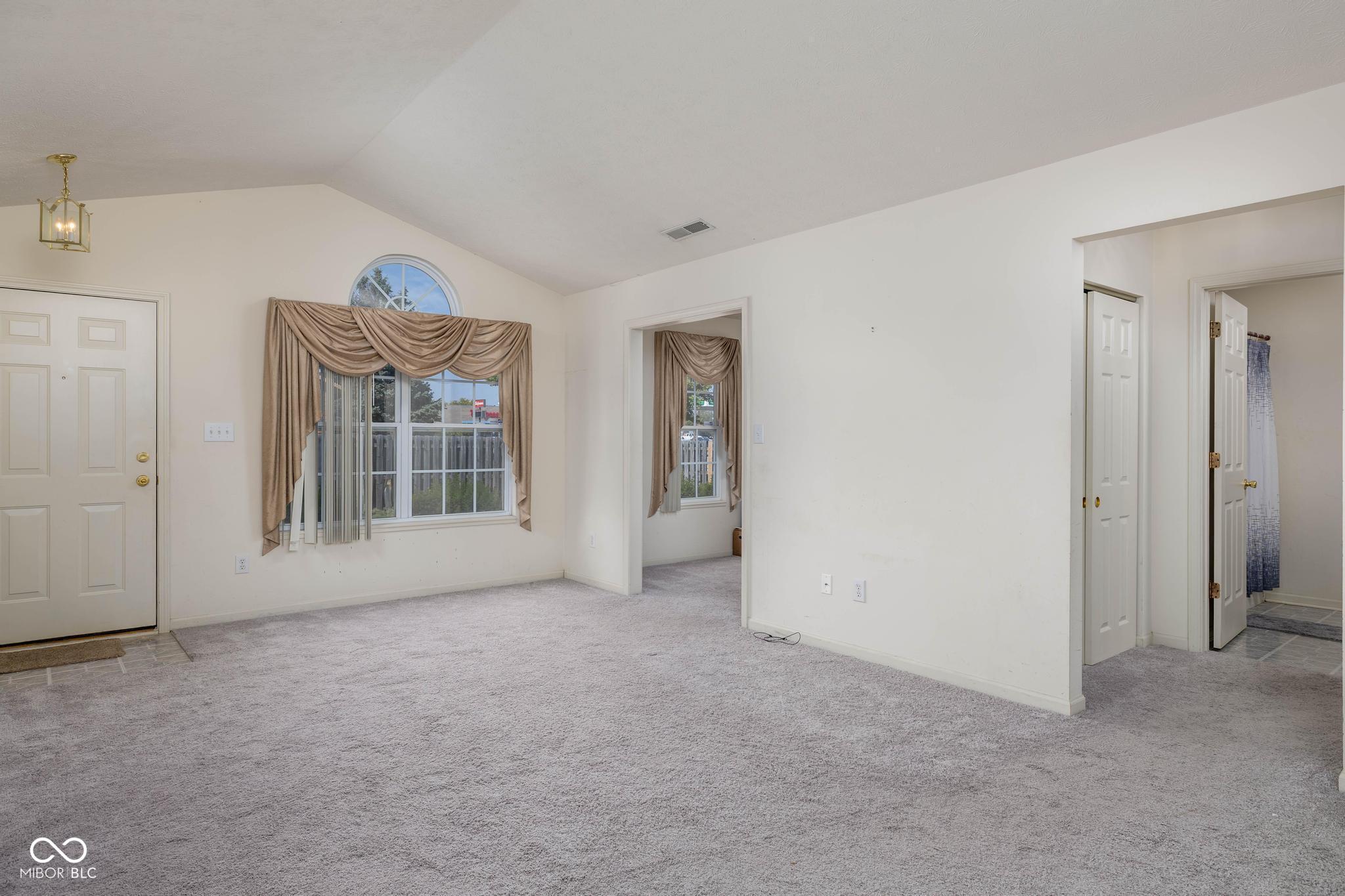 5521 Kelvington Lane