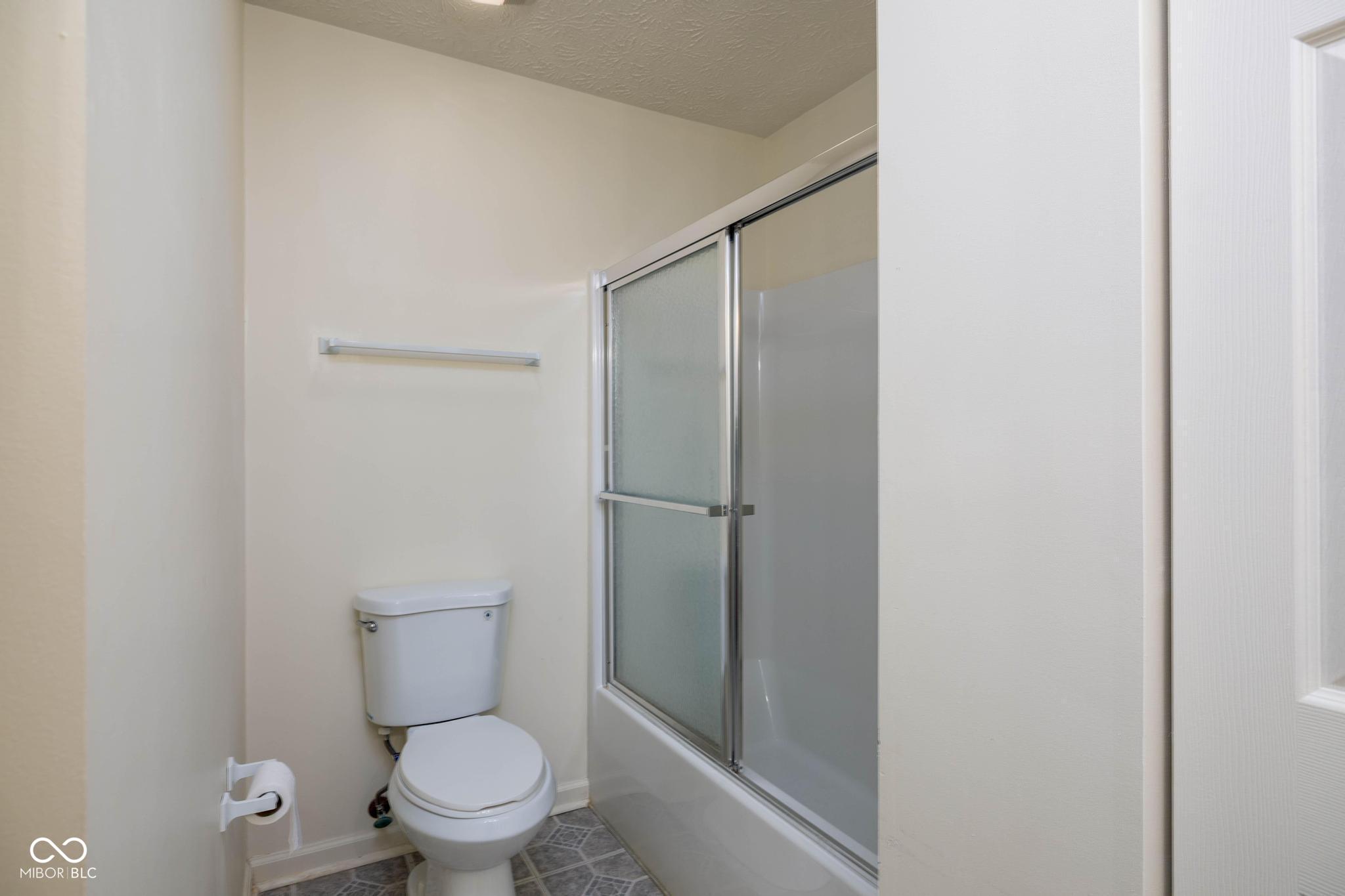 5521 Kelvington Lane