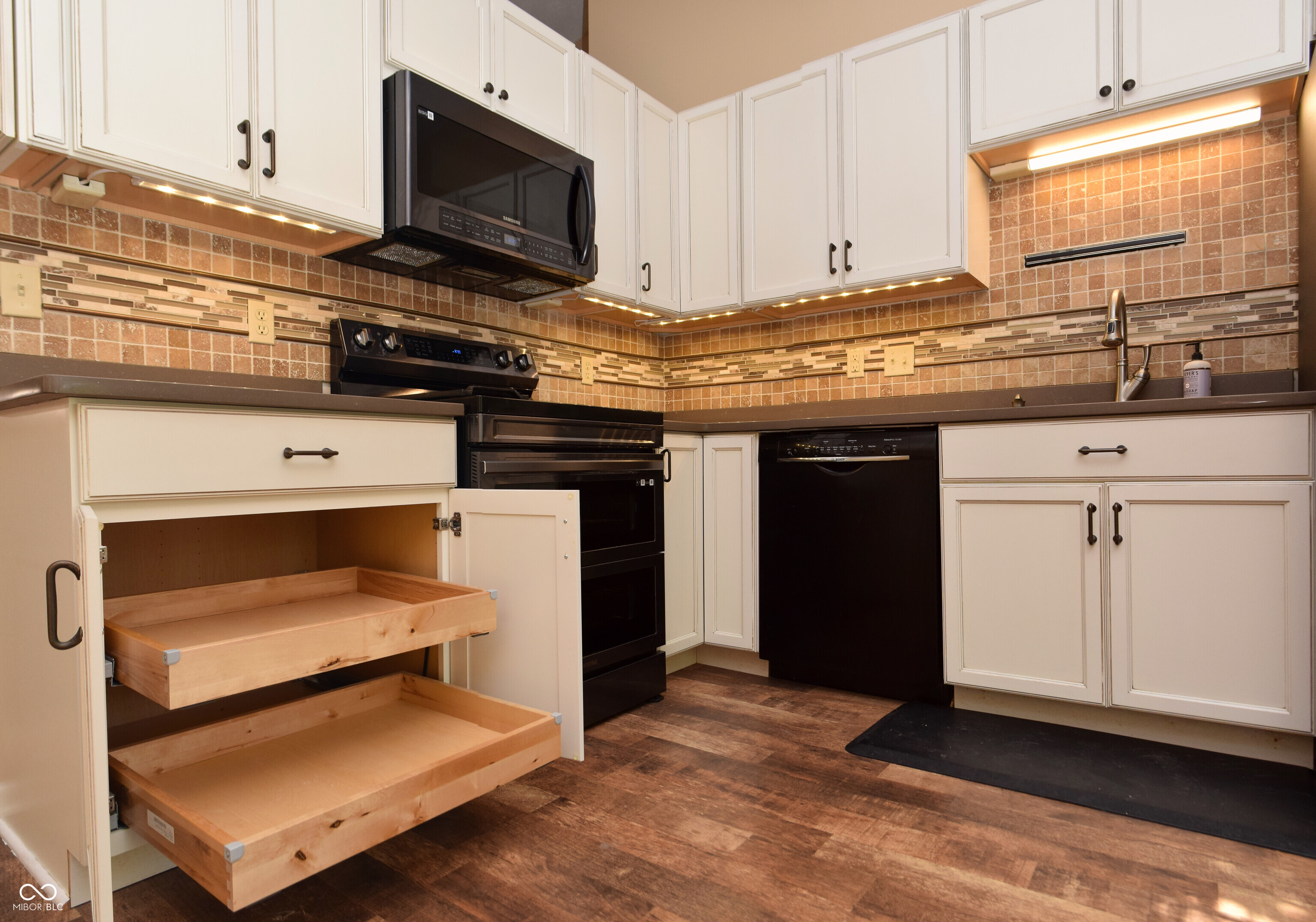 5704 McCloud Court S