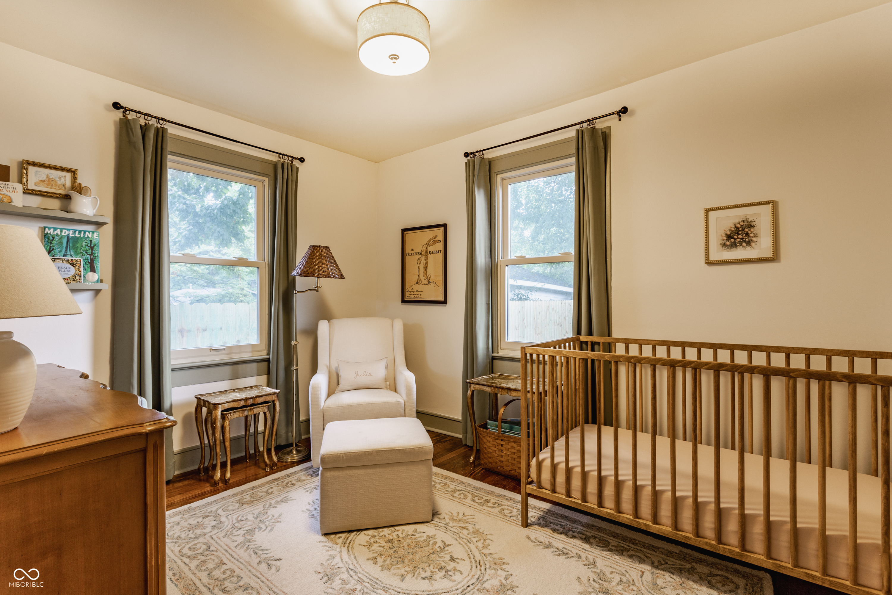 5401 Winthrop Avenue