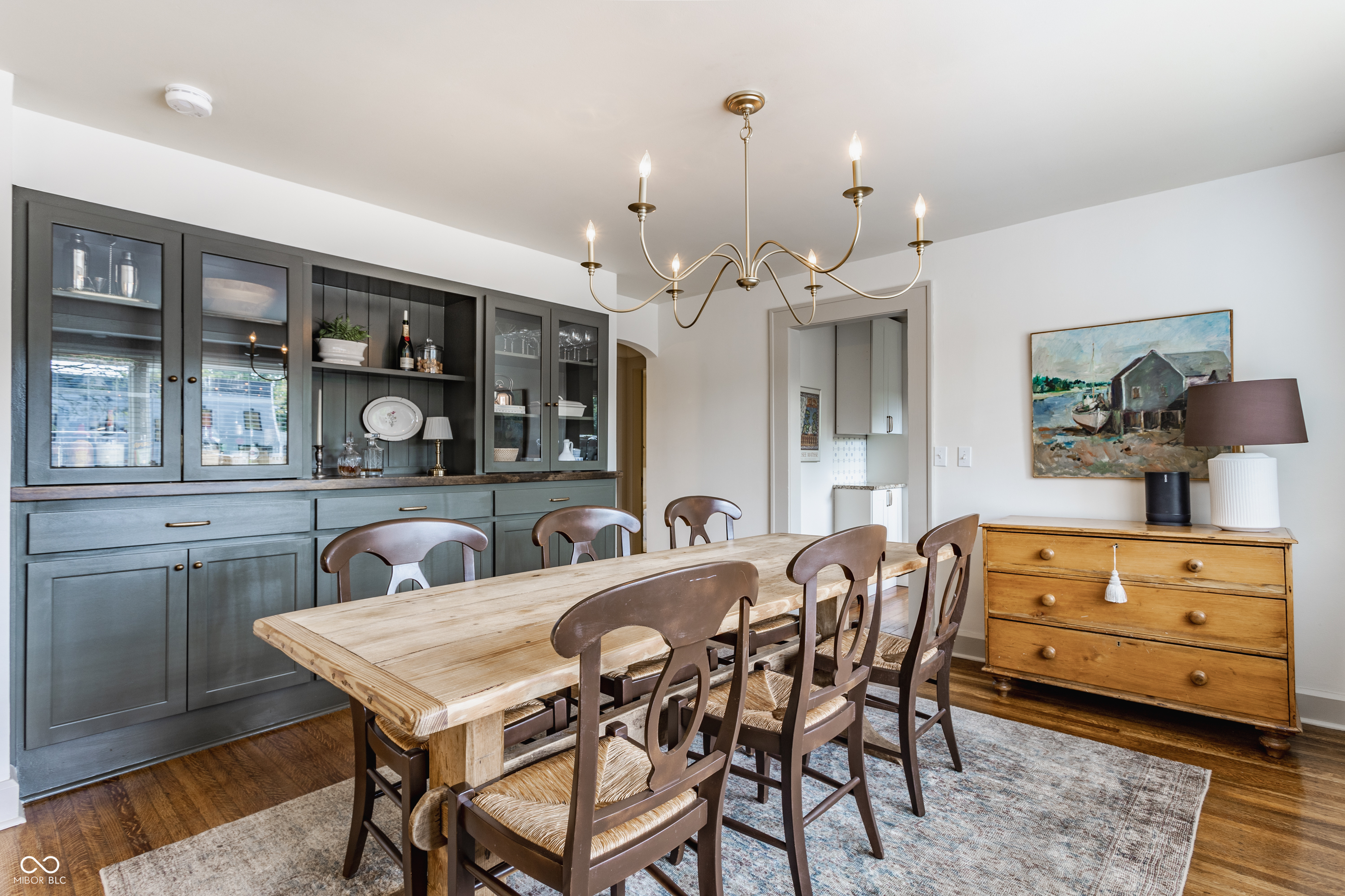 5401 Winthrop Avenue