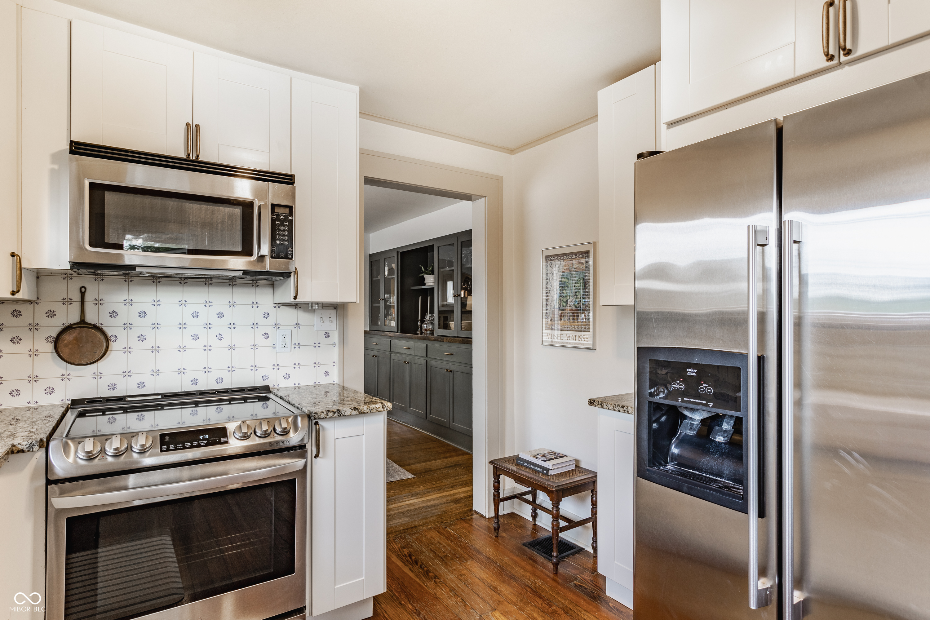 5401 Winthrop Avenue