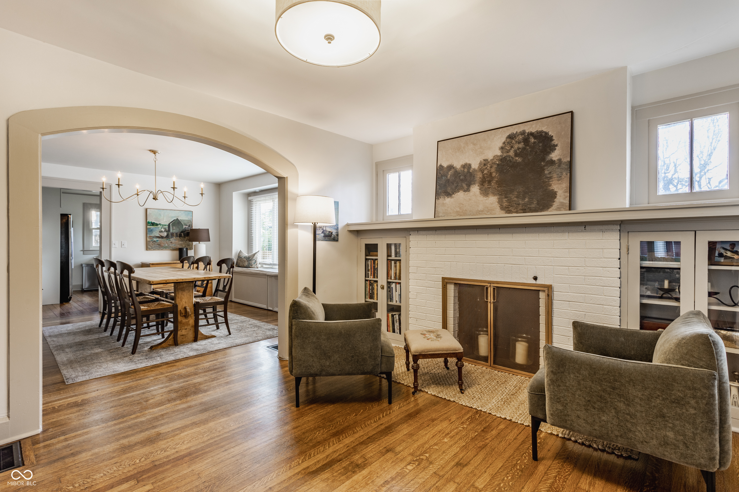 5401 Winthrop Avenue