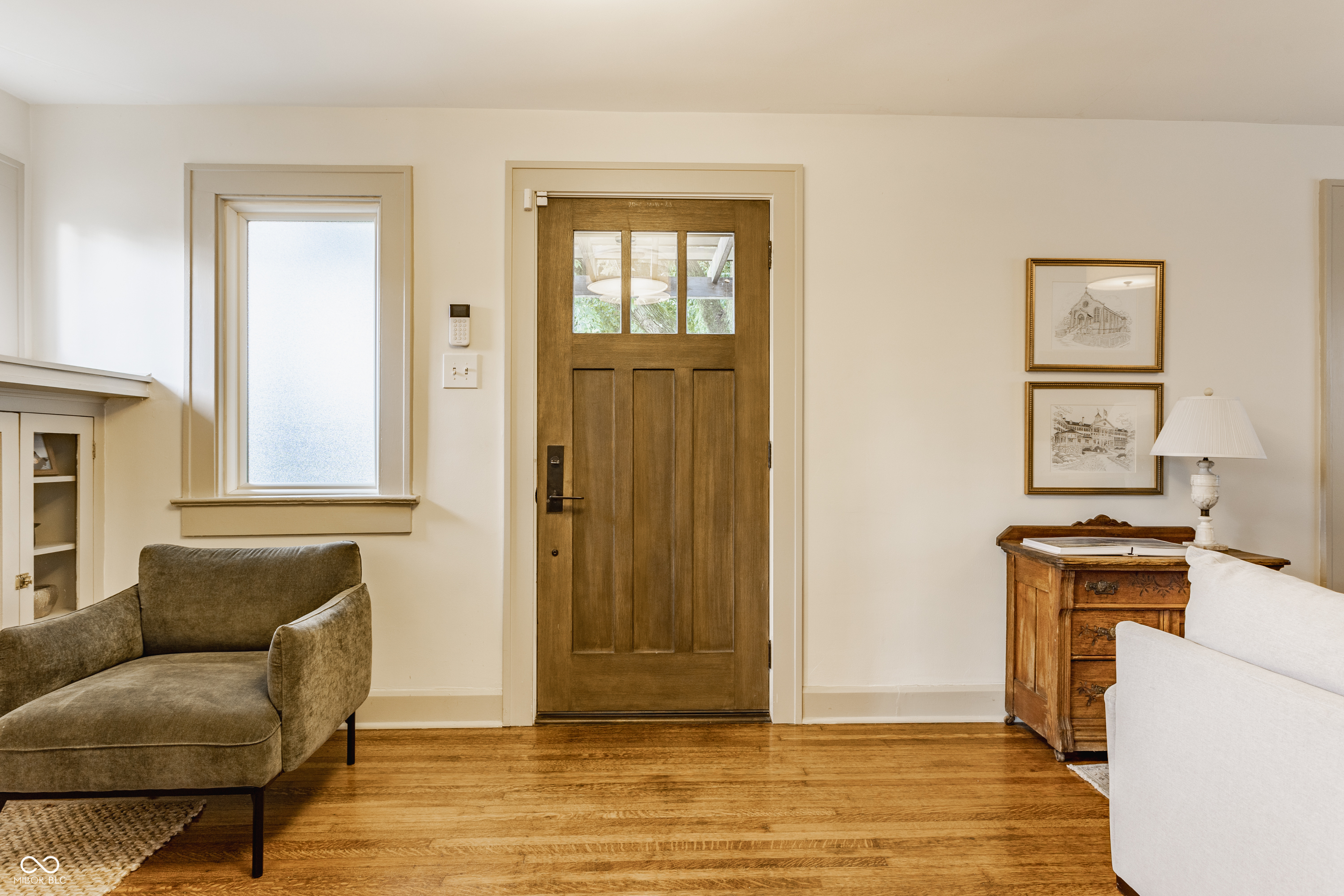 5401 Winthrop Avenue