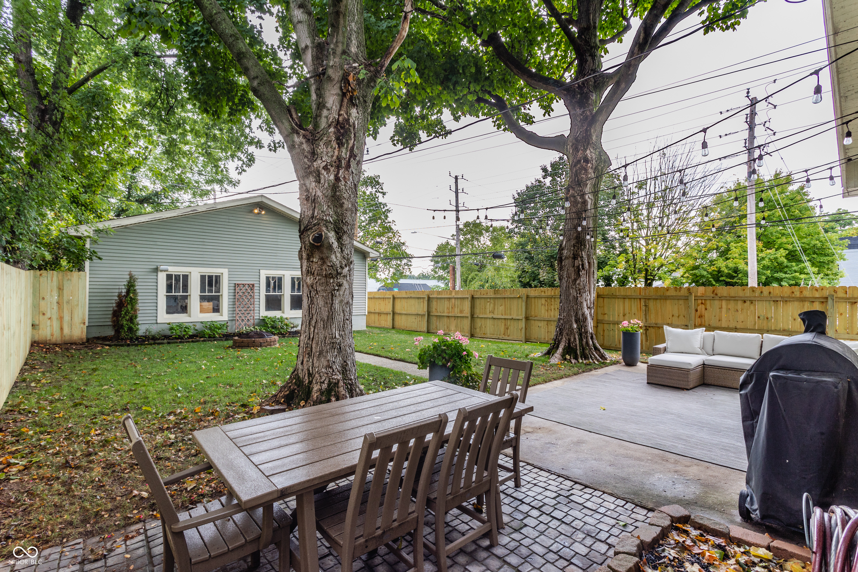 5401 Winthrop Avenue