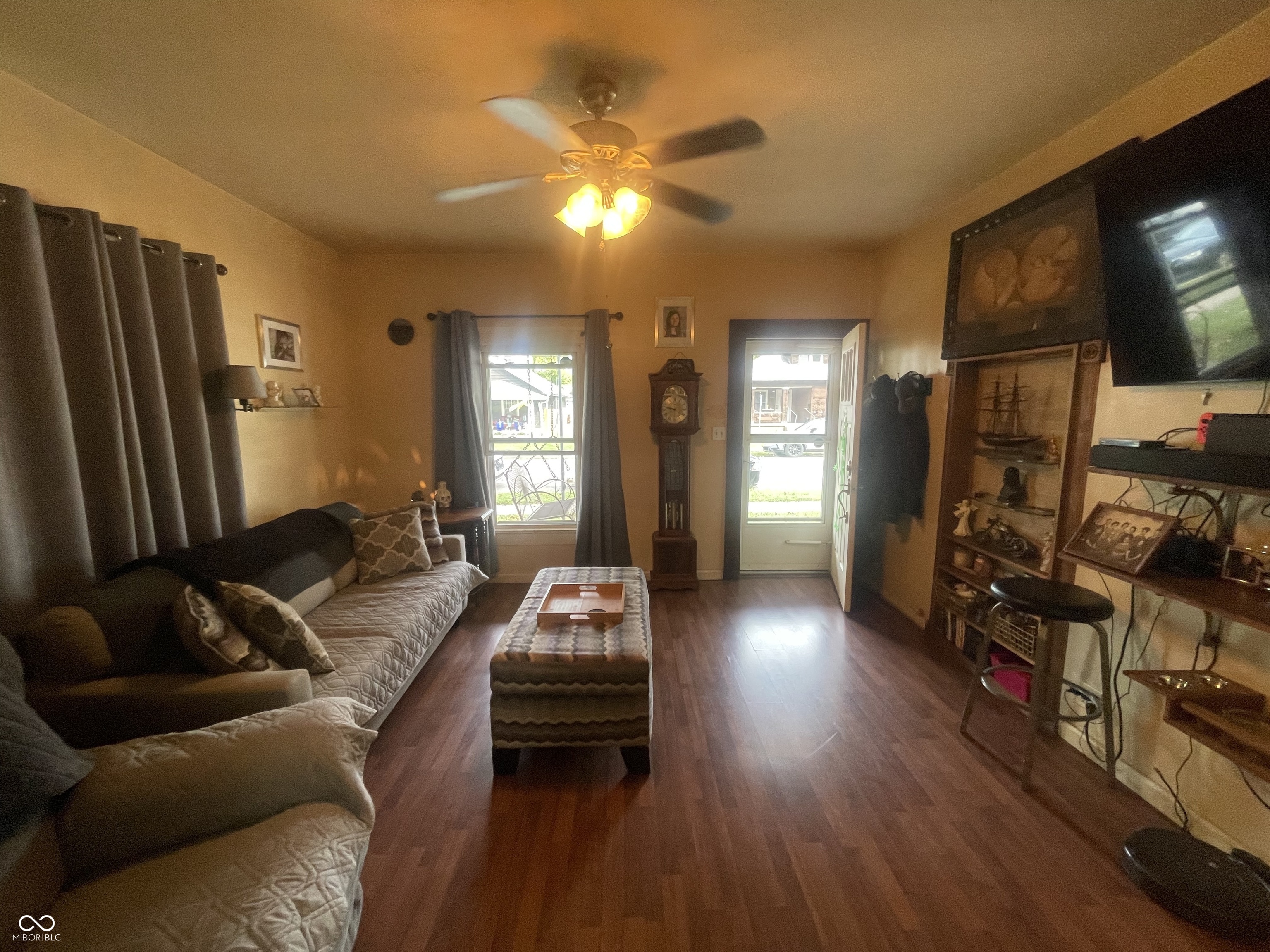 2425 Fletcher Street