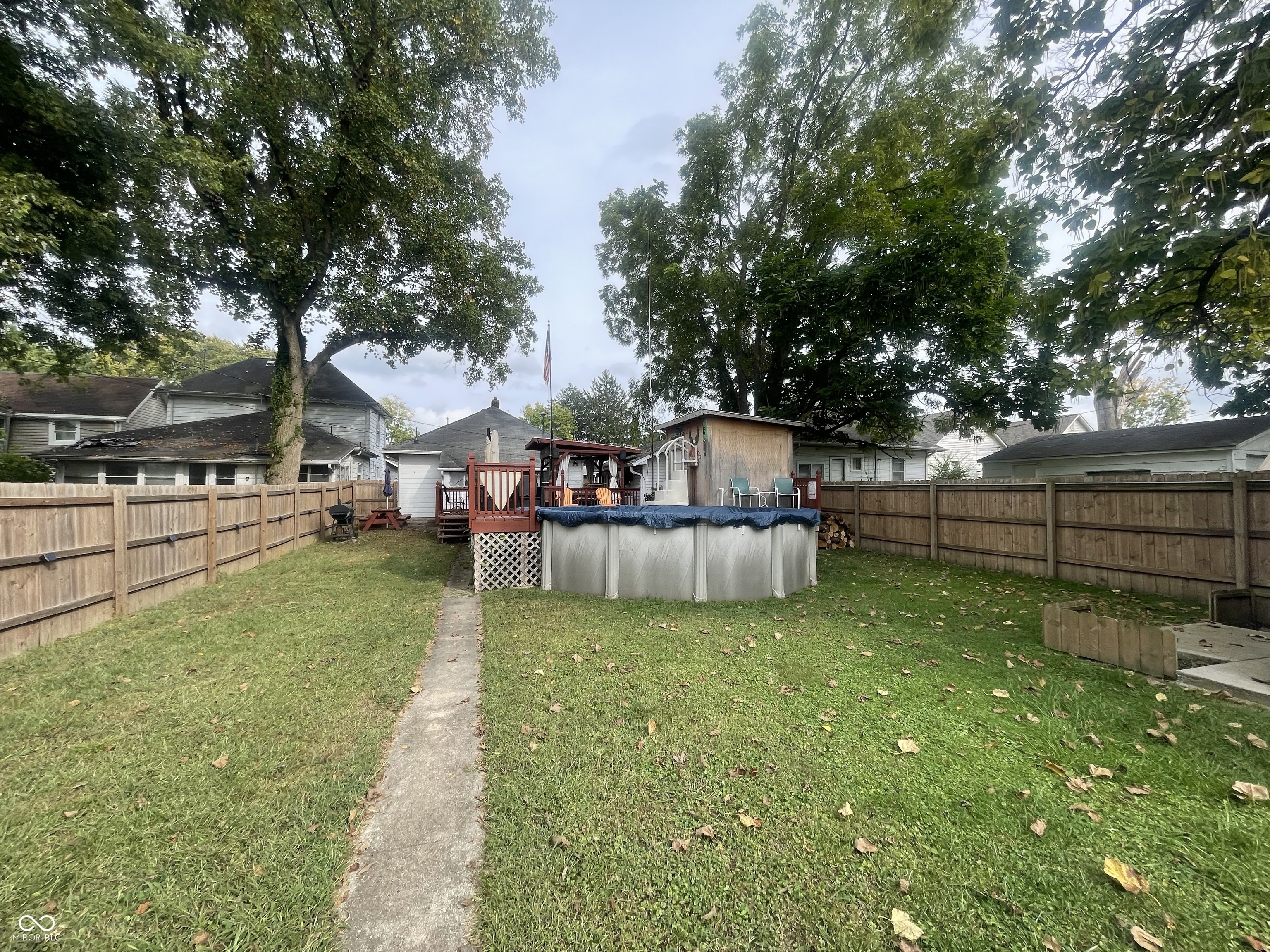 2425 Fletcher Street