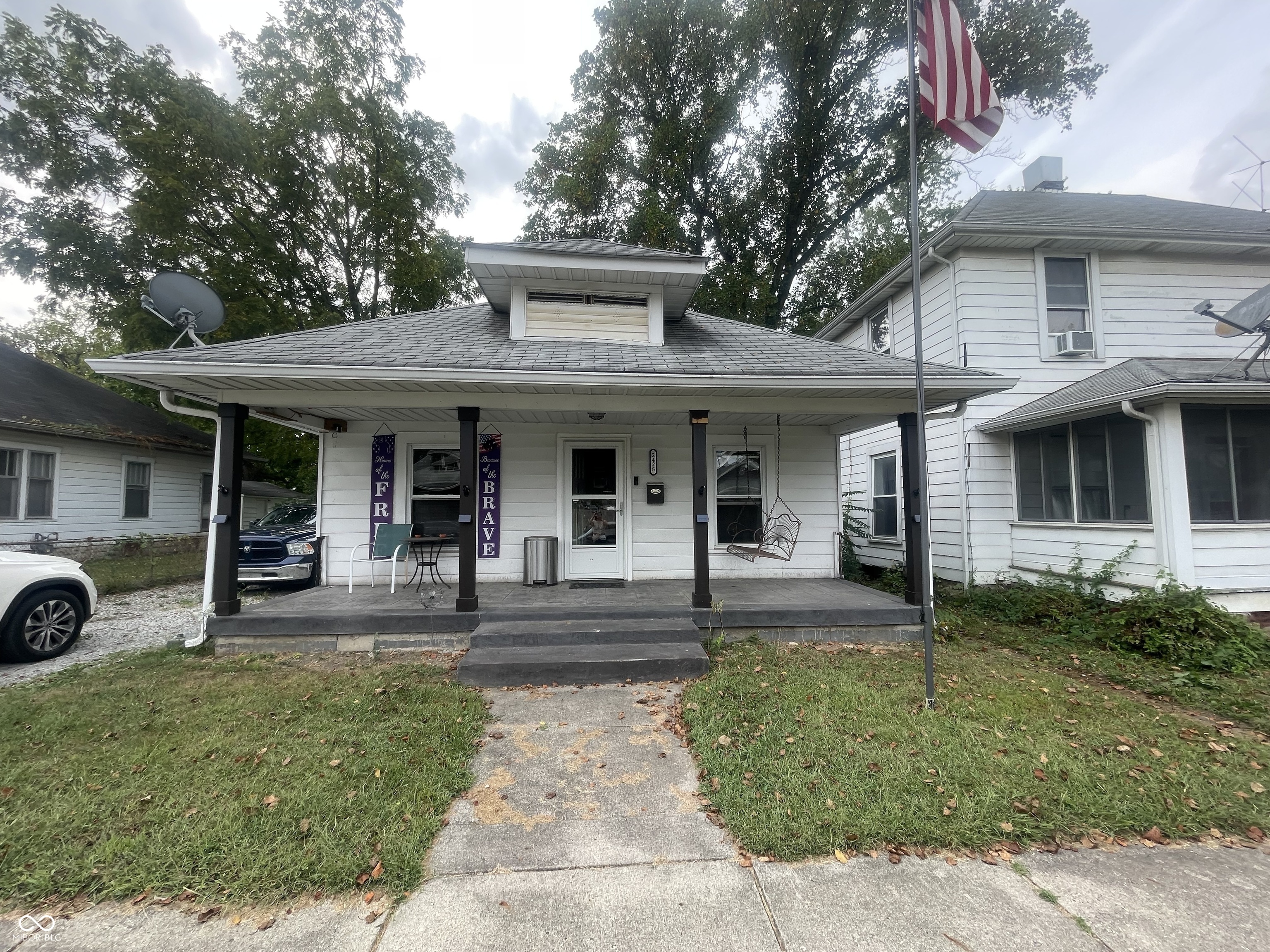 2425 Fletcher Street