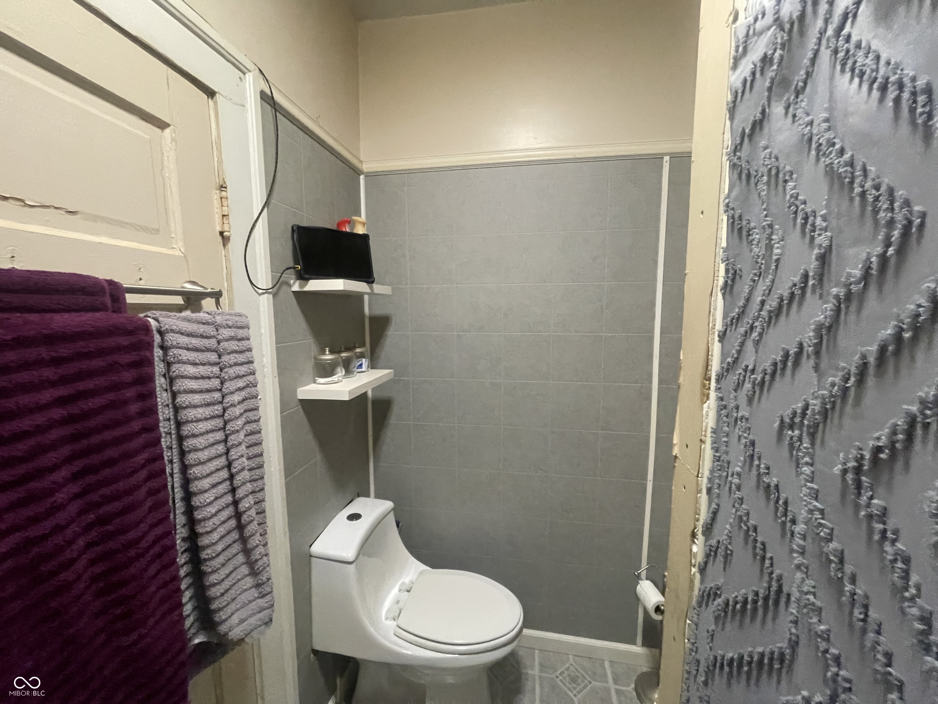 2425 Fletcher Street