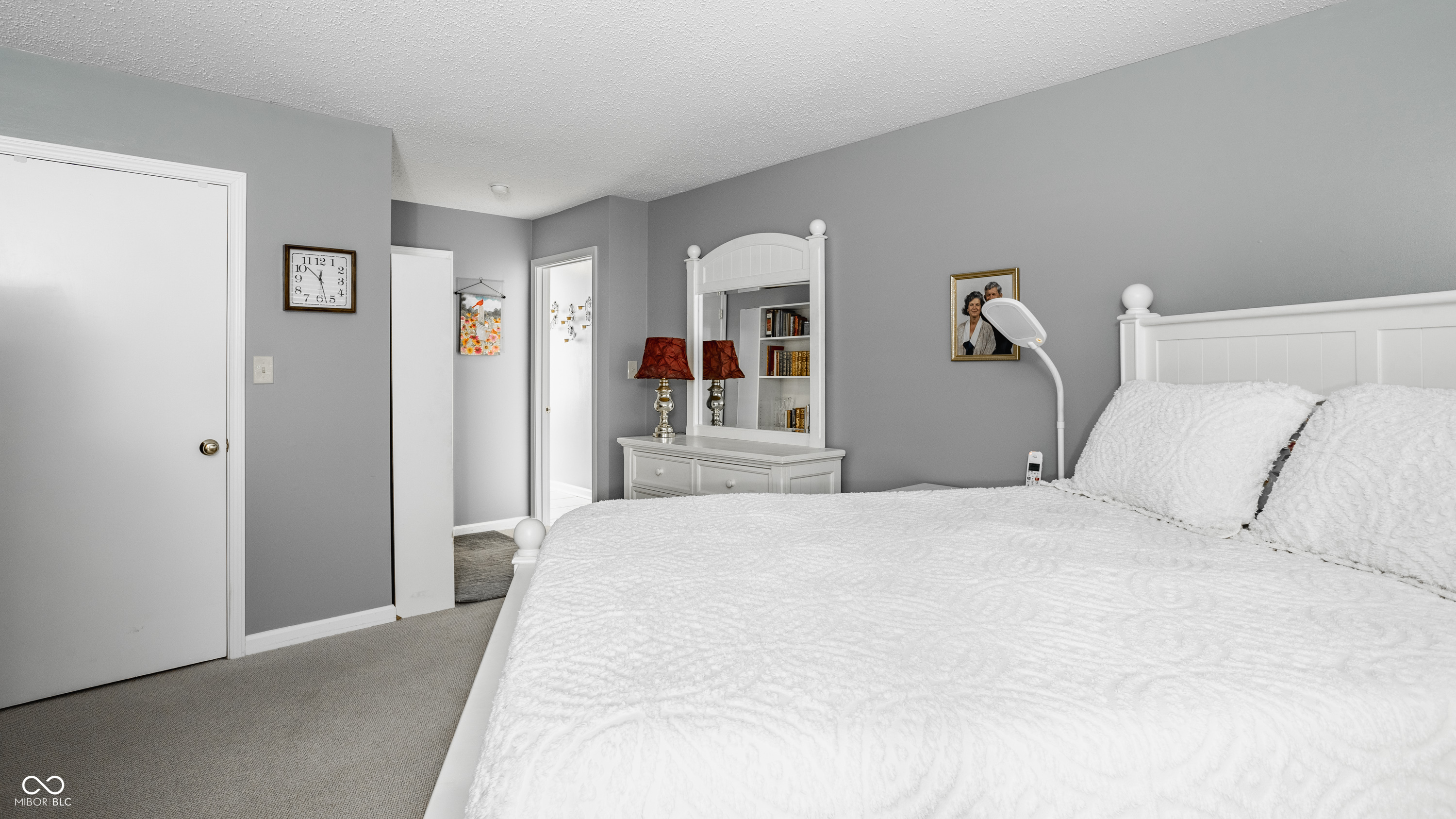 584 E Hunters Drive Unit: B