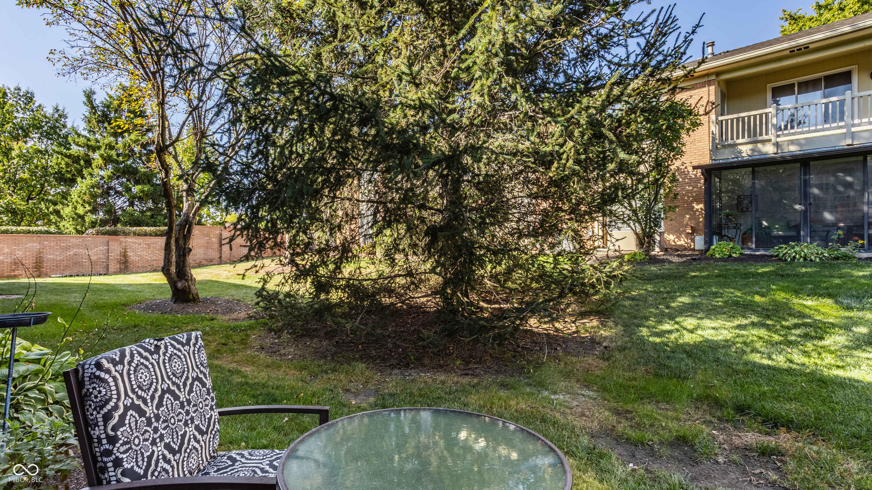 584 E Hunters Drive Unit: B