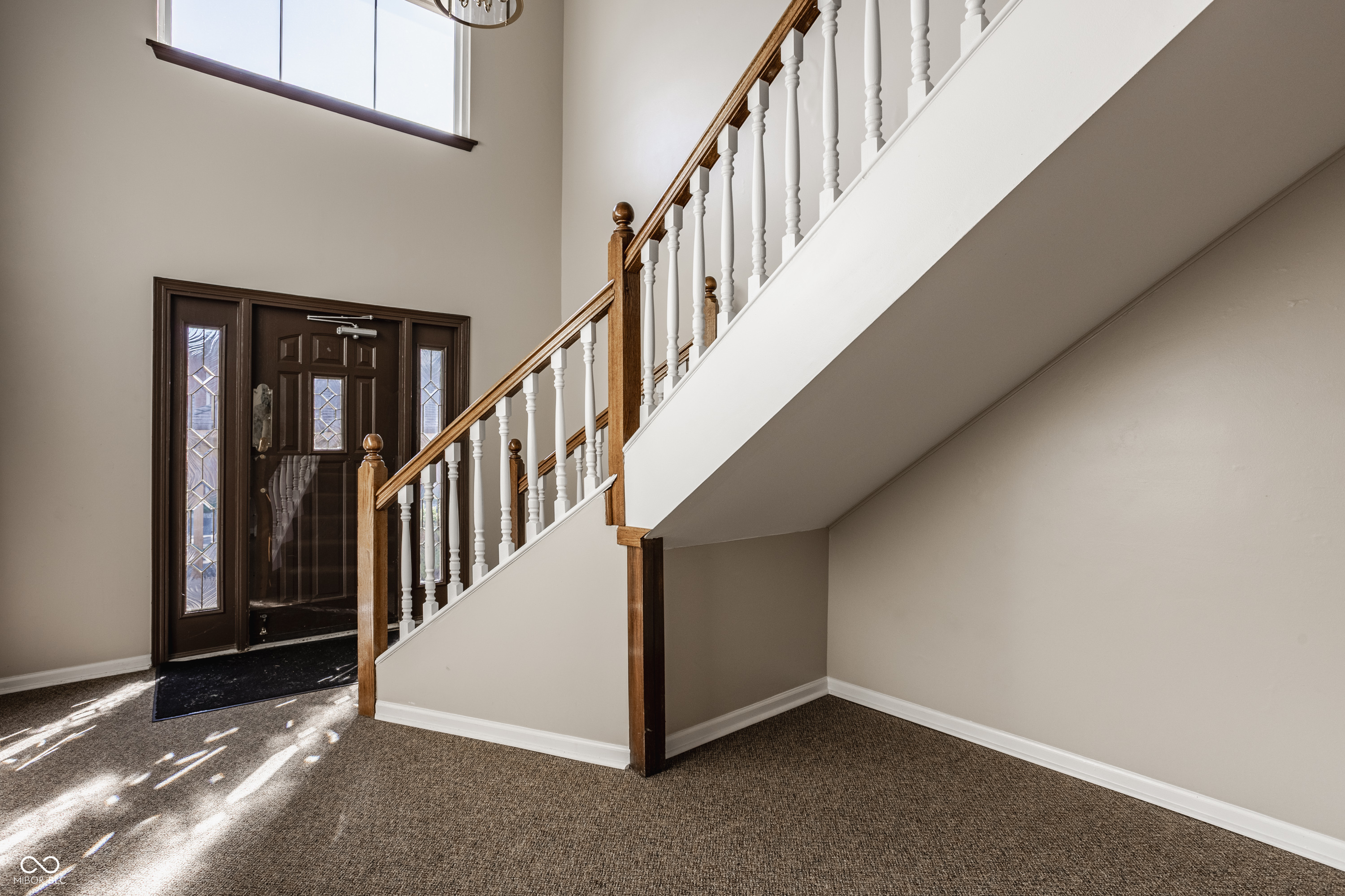 584 E Hunters Drive Unit: B