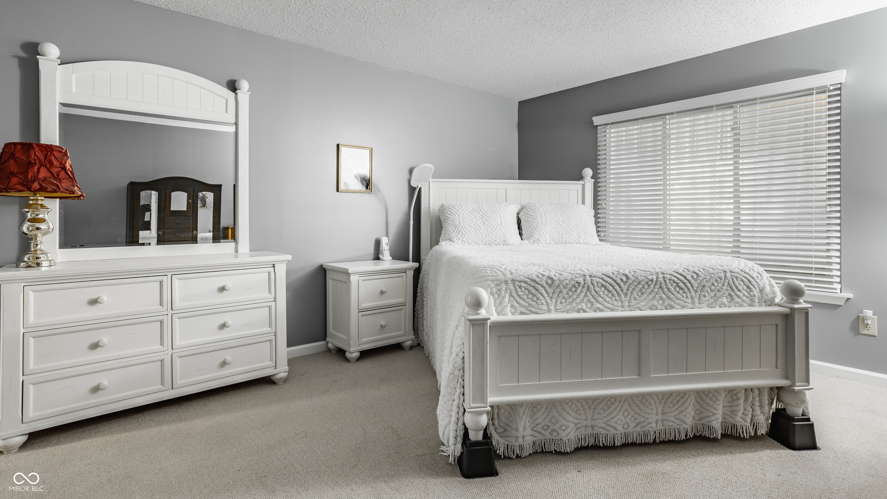 584 E Hunters Drive Unit: B