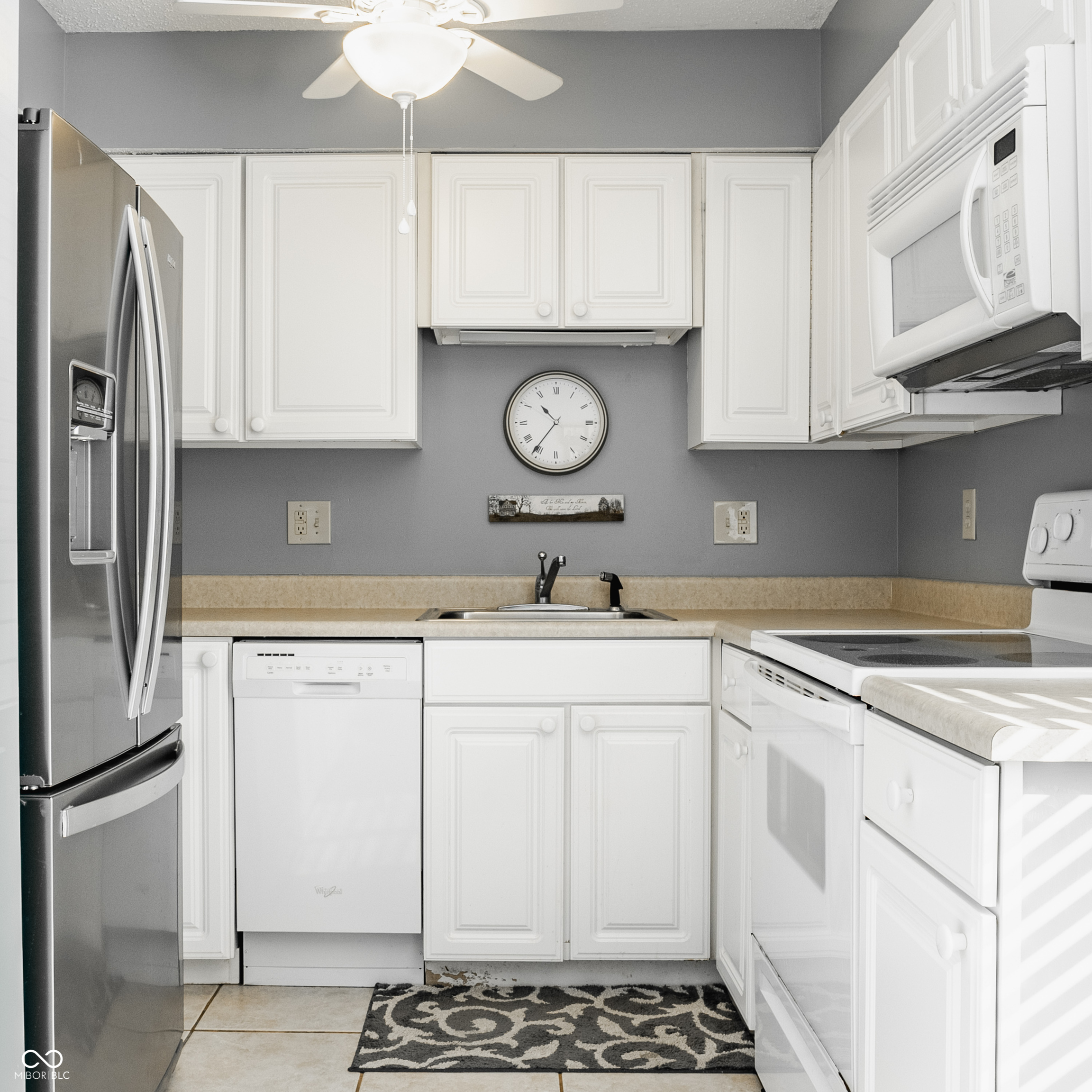 584 E Hunters Drive Unit: B