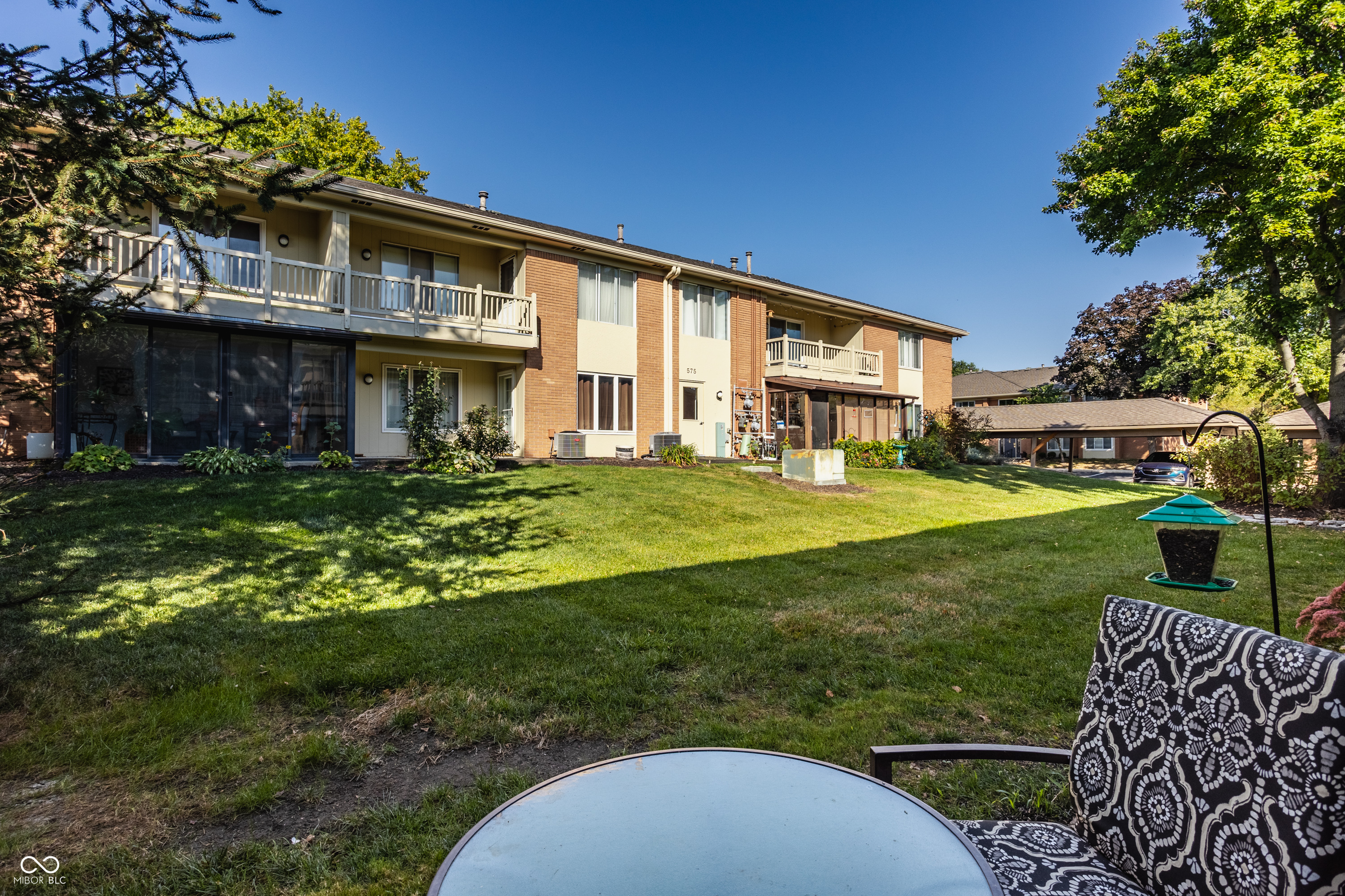 584 E Hunters Drive Unit: B