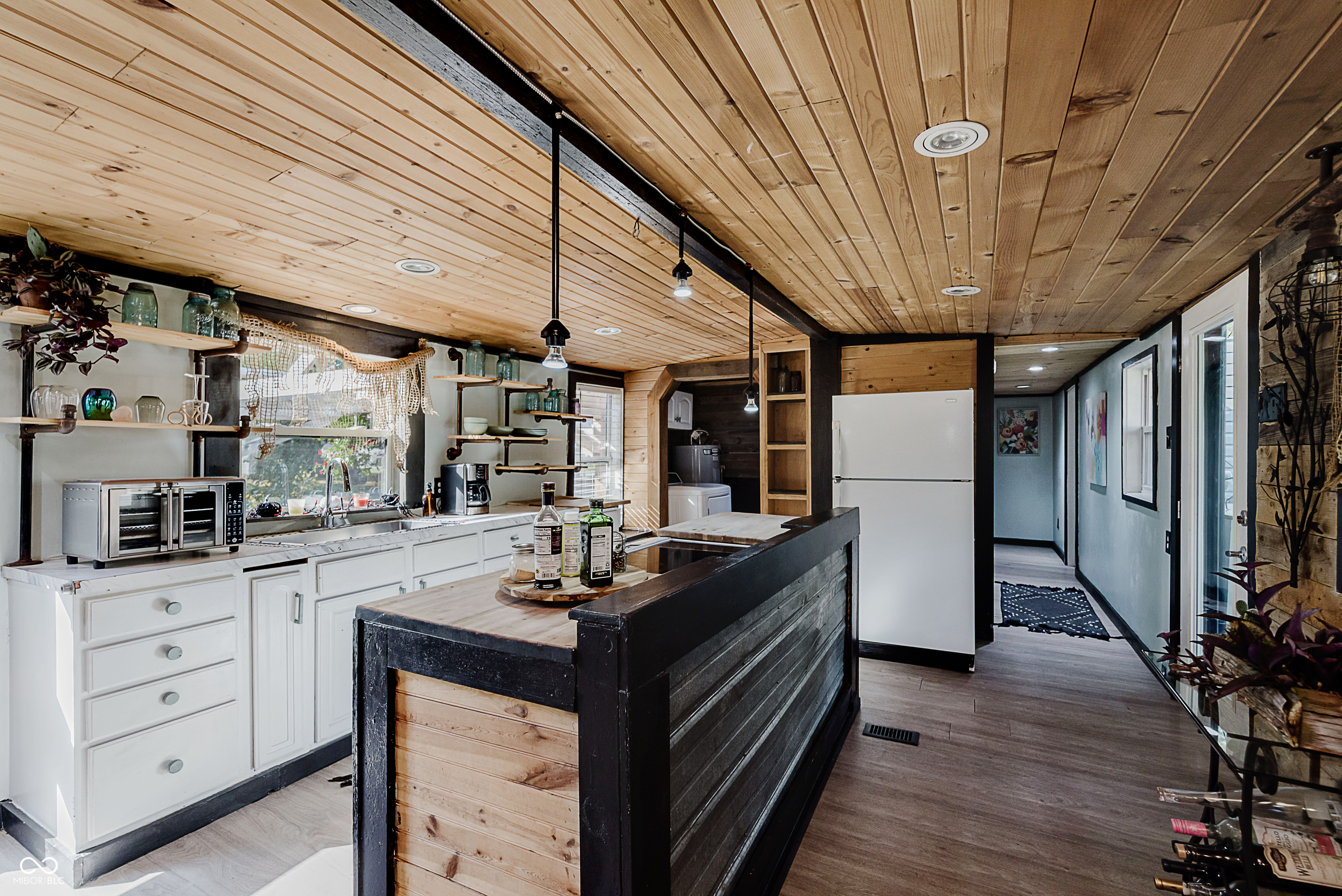 119 S Alfonte Street