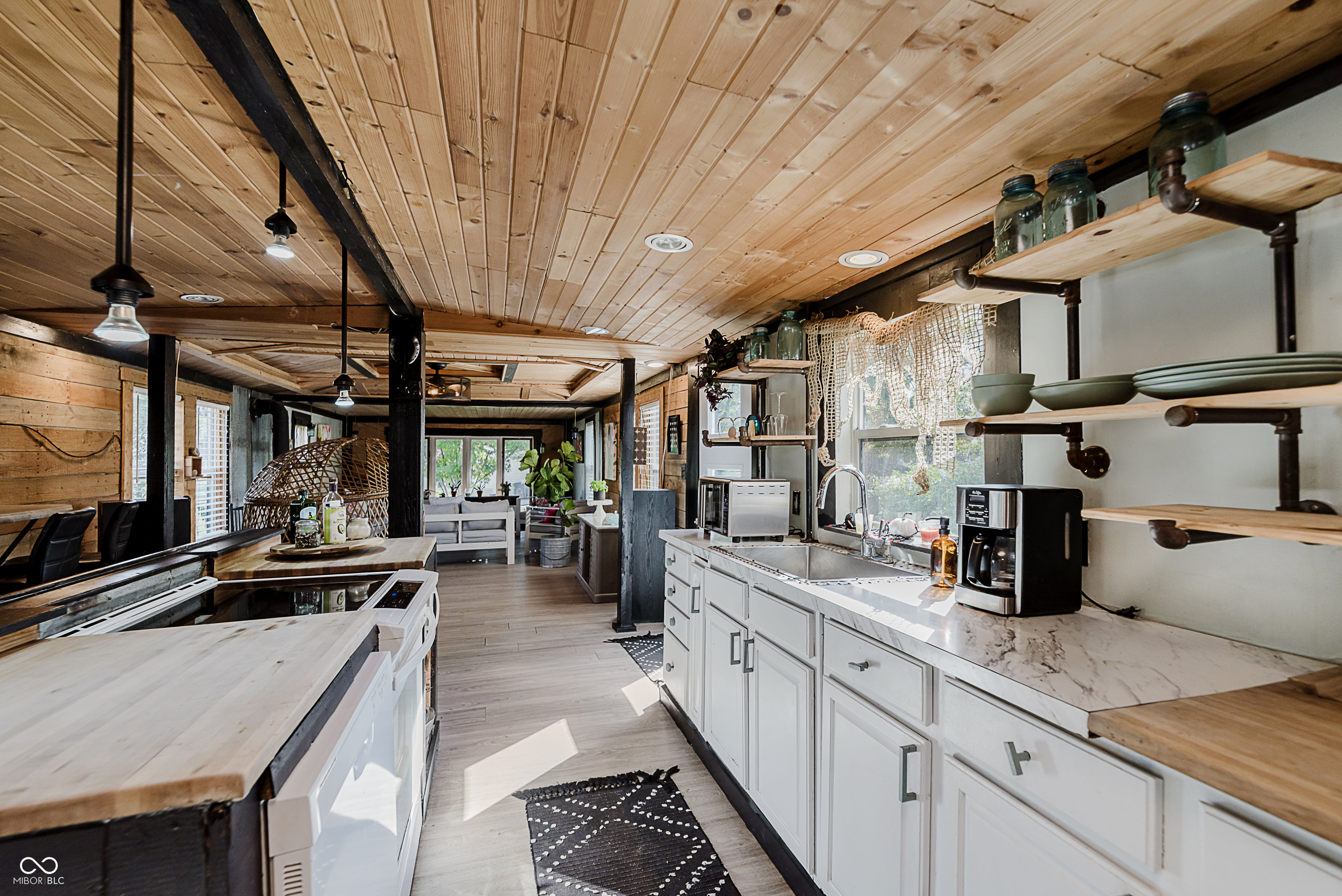 119 S Alfonte Street