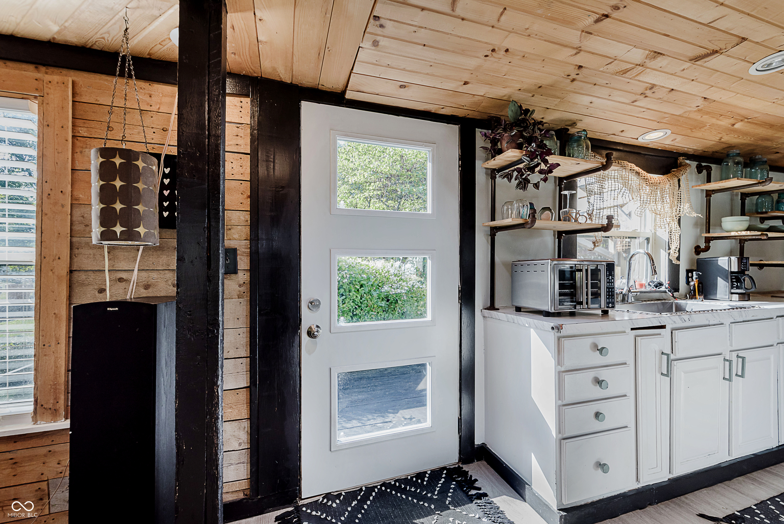 119 S Alfonte Street