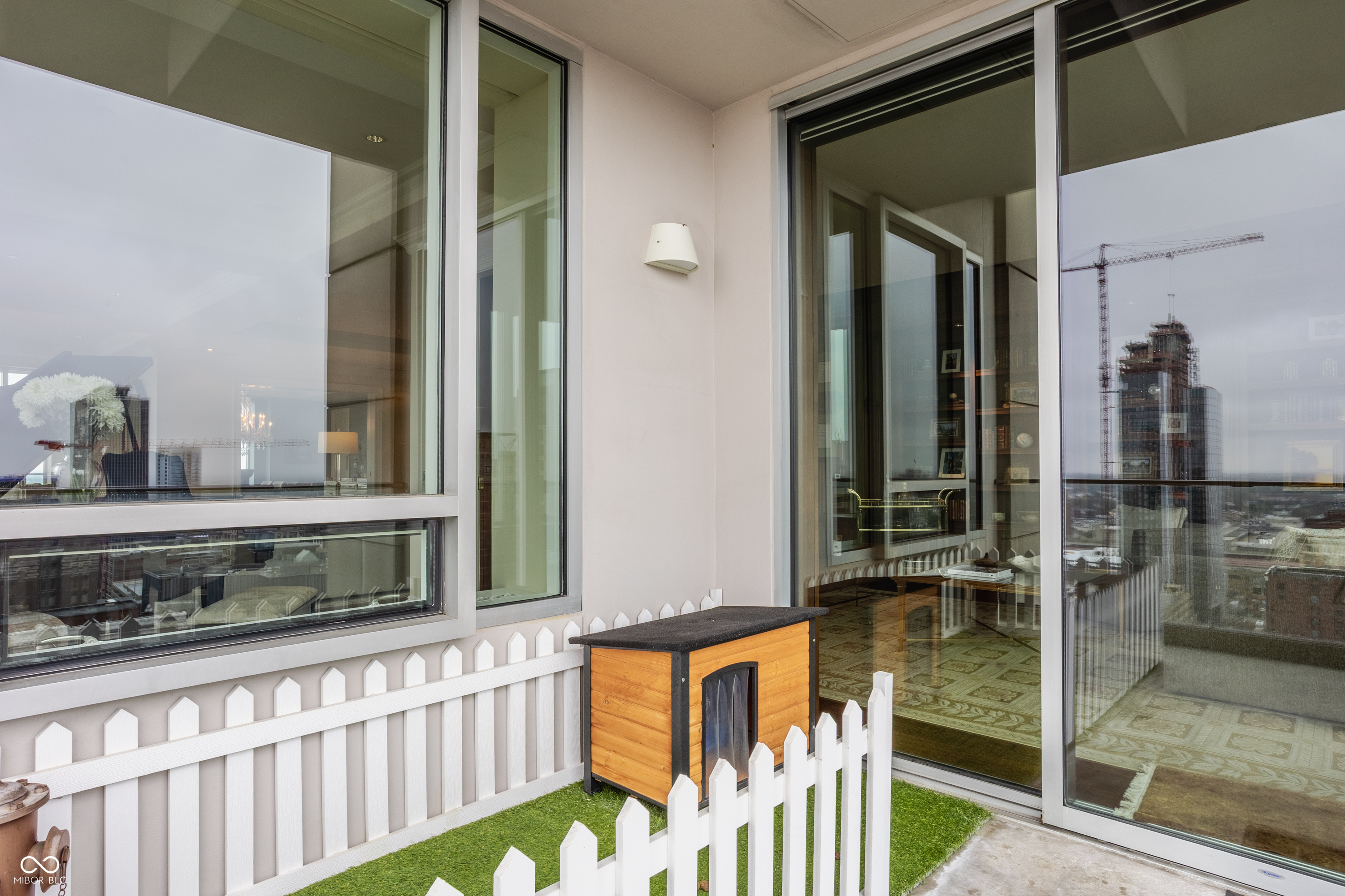 1 N Illinois Street Unit: # 11