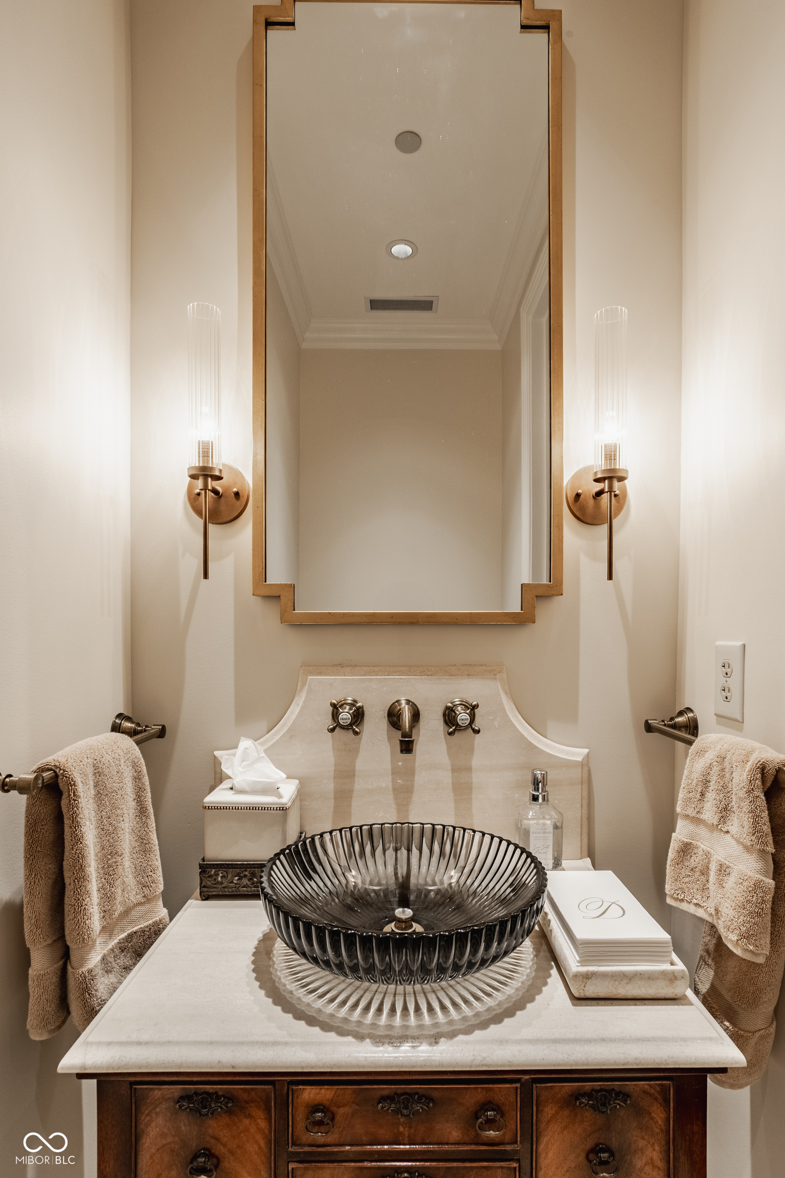 1 N Illinois Street Unit: # 11