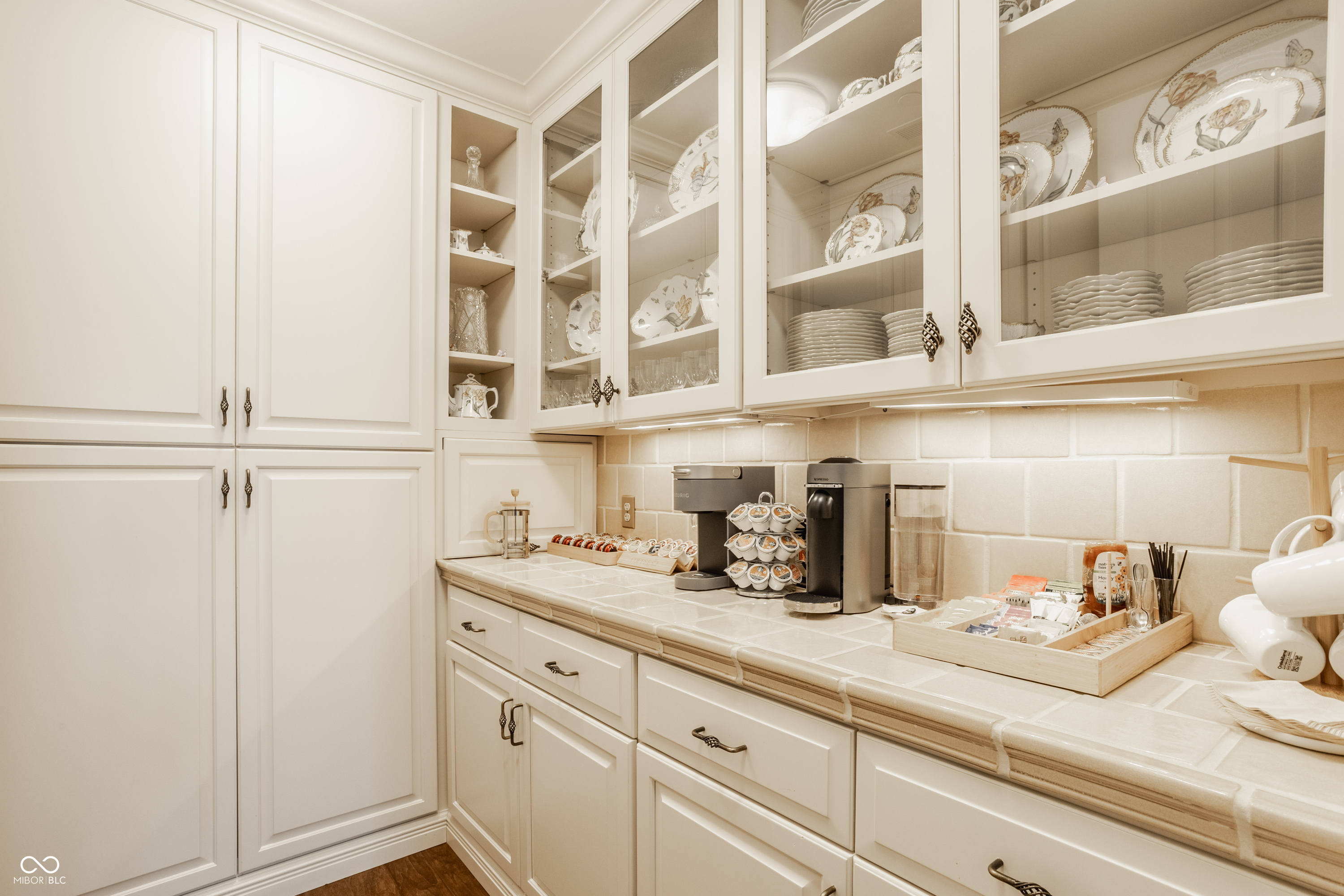 1 N Illinois Street Unit: # 11