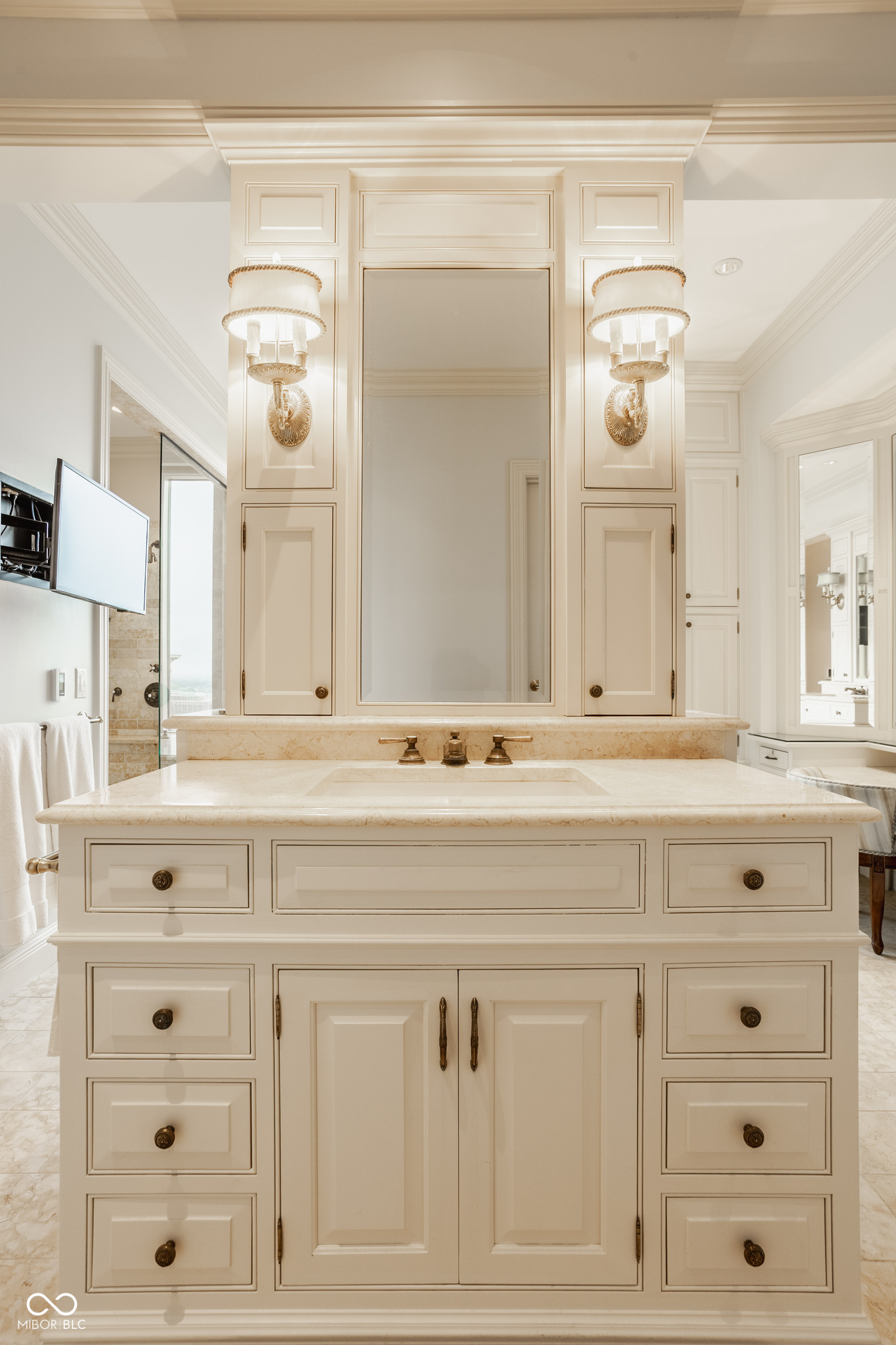 1 N Illinois Street Unit: # 11