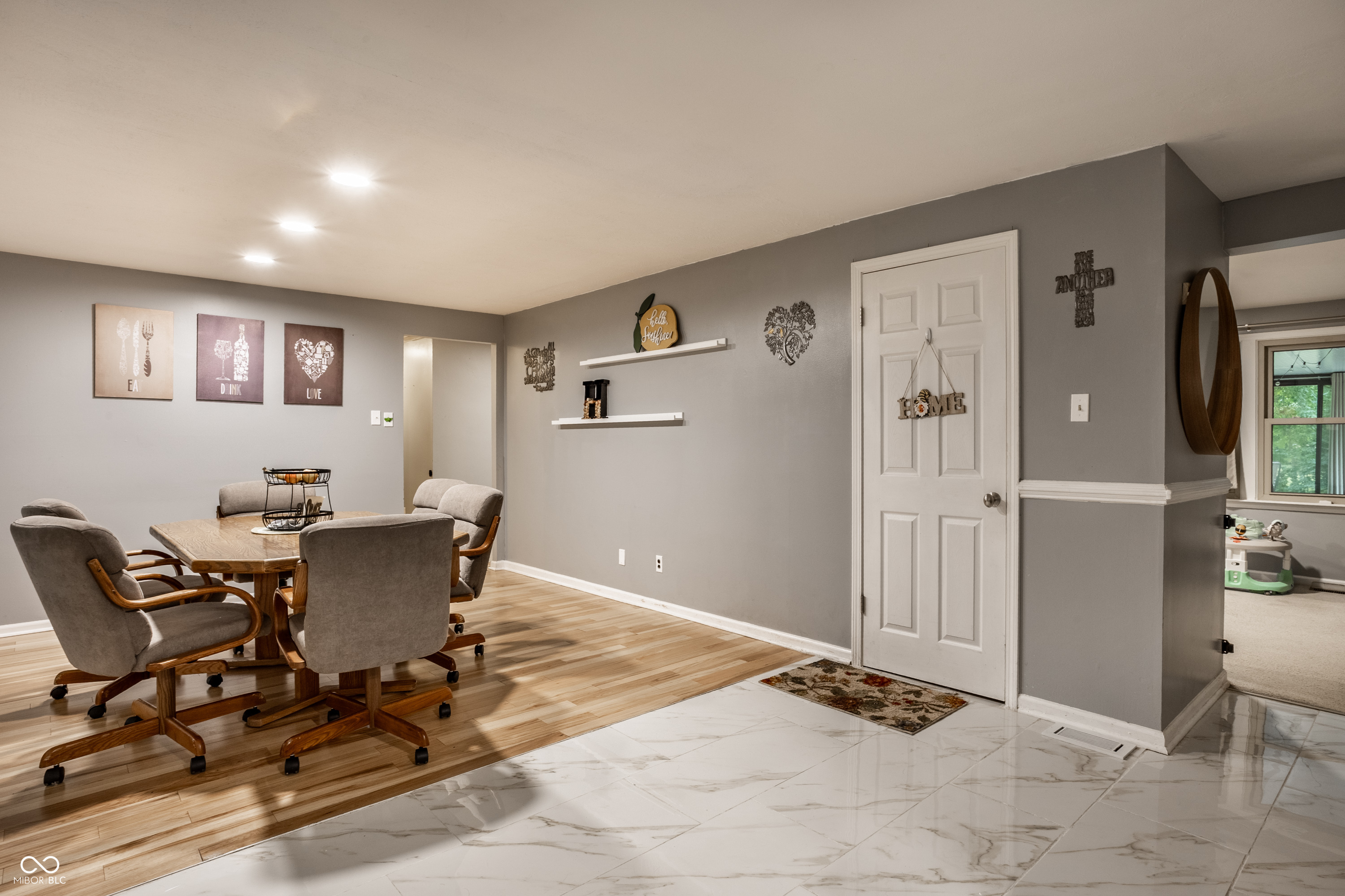 7458 Grandview Drive