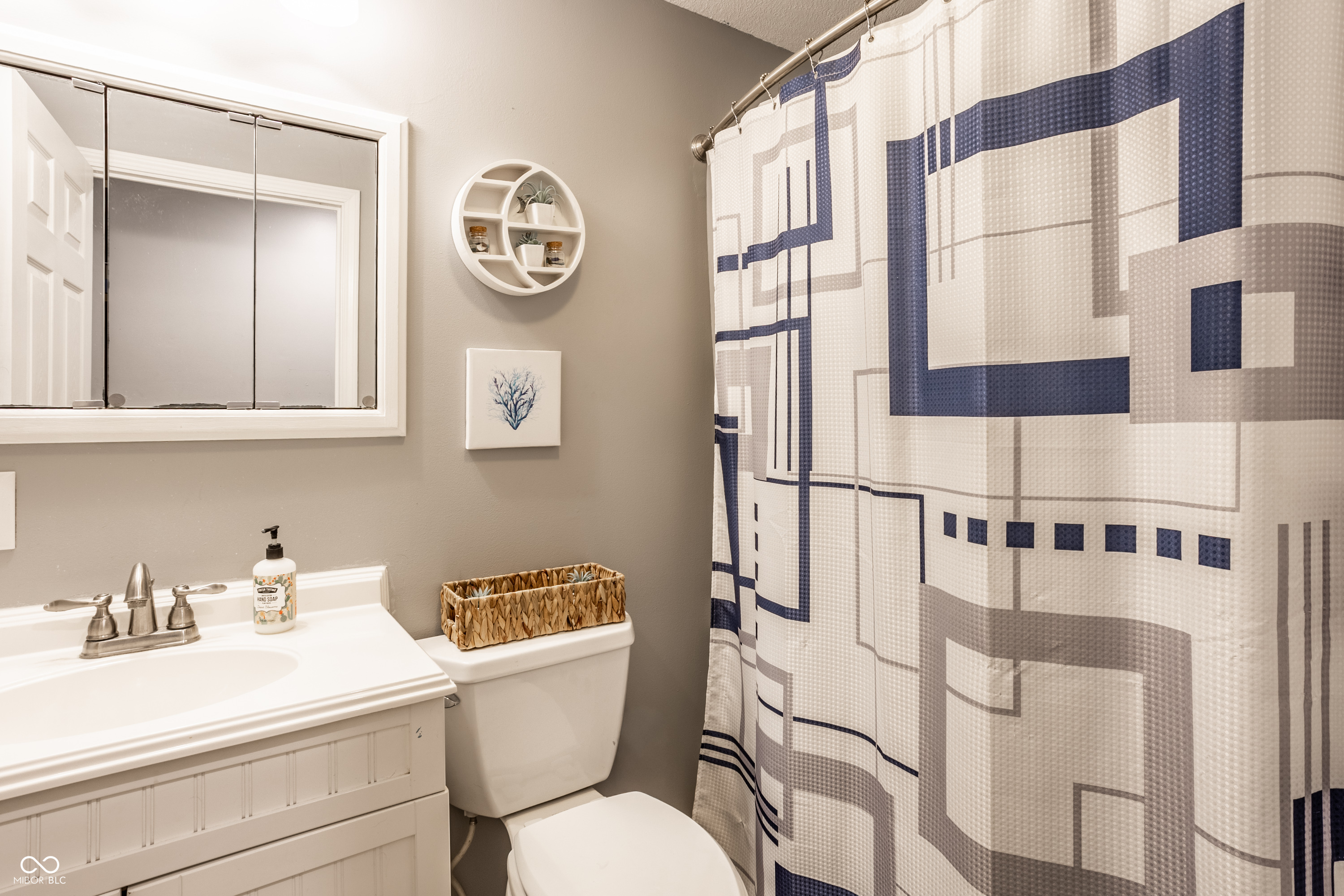 7458 Grandview Drive