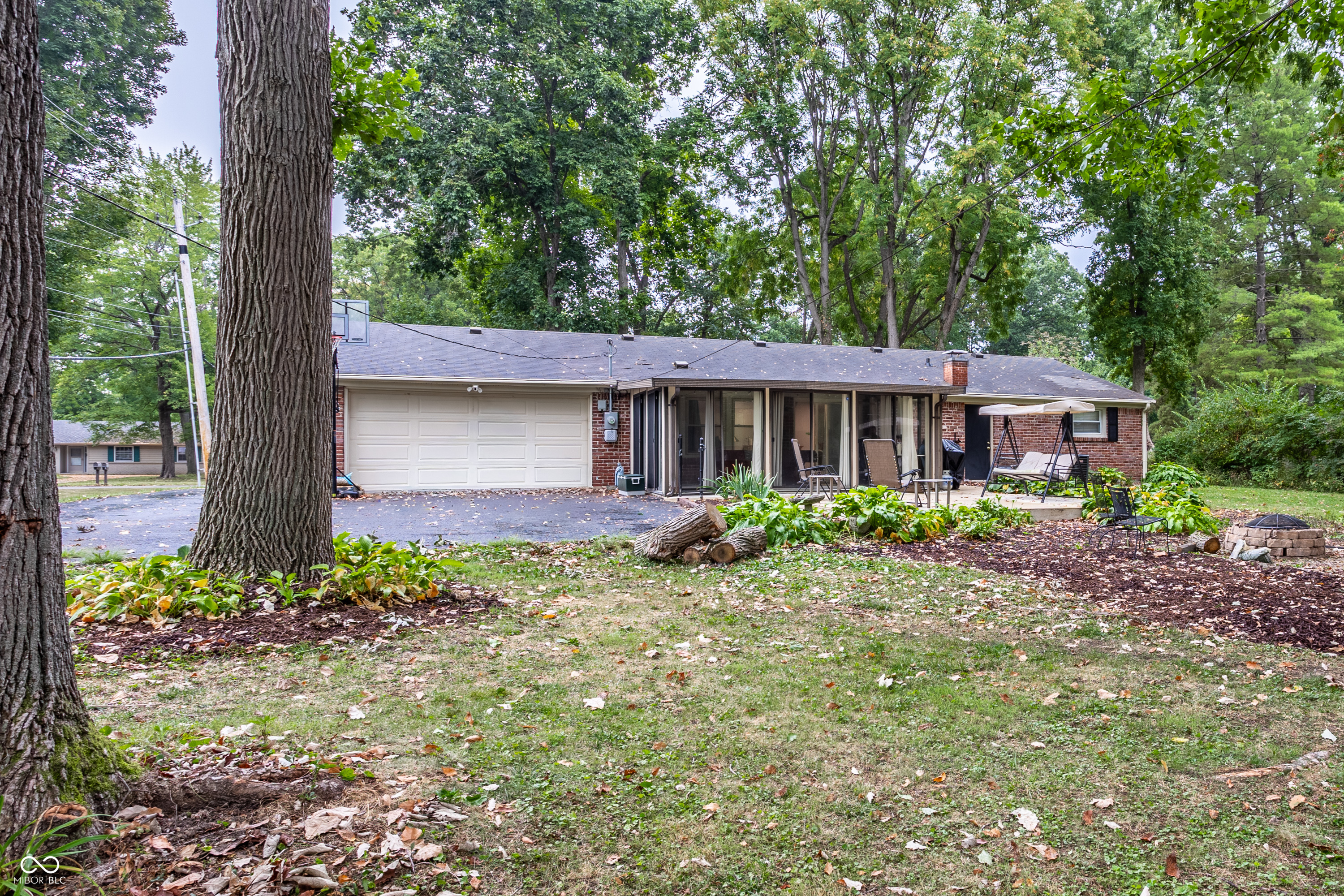 7458 Grandview Drive