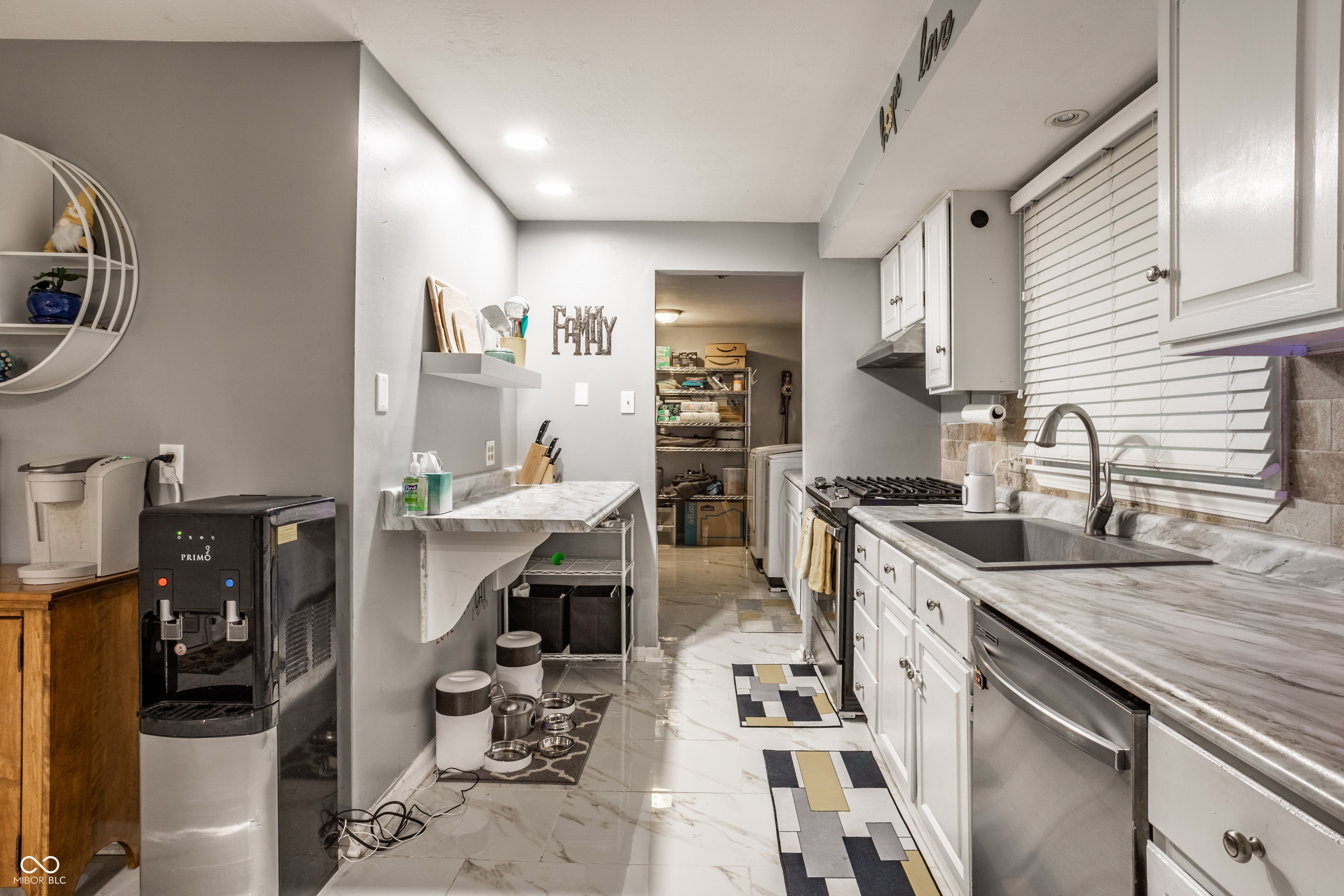 7458 Grandview Drive