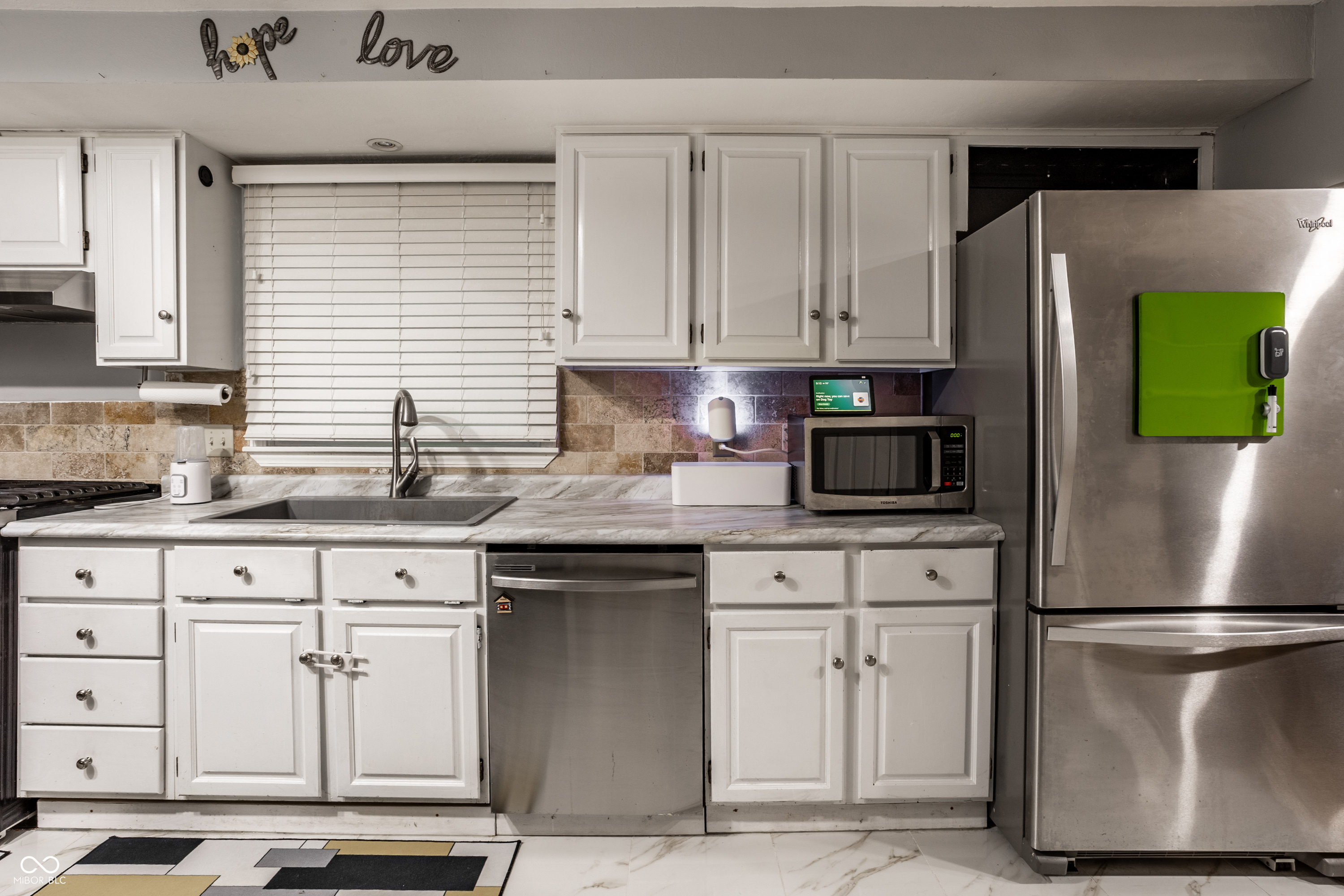 7458 Grandview Drive