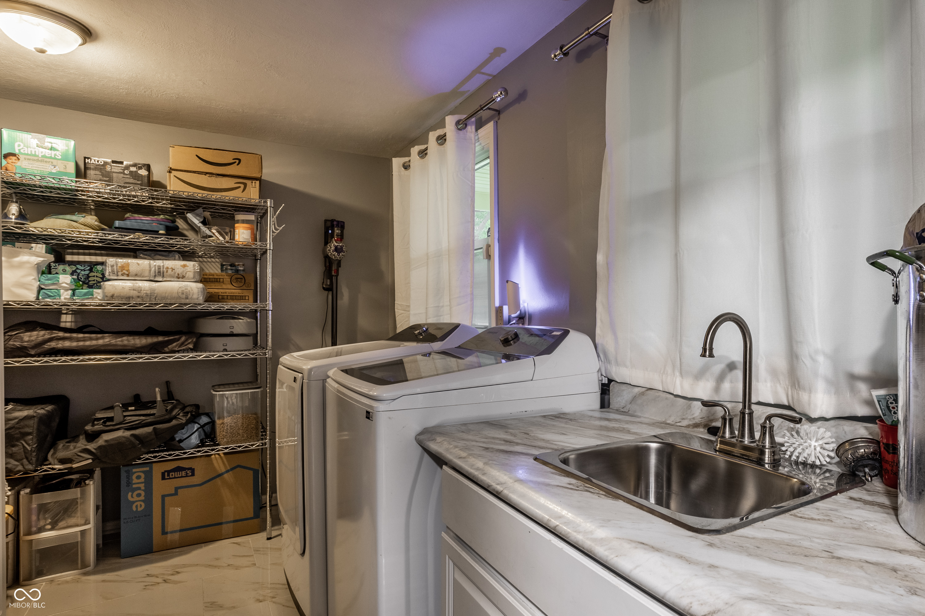 7458 Grandview Drive