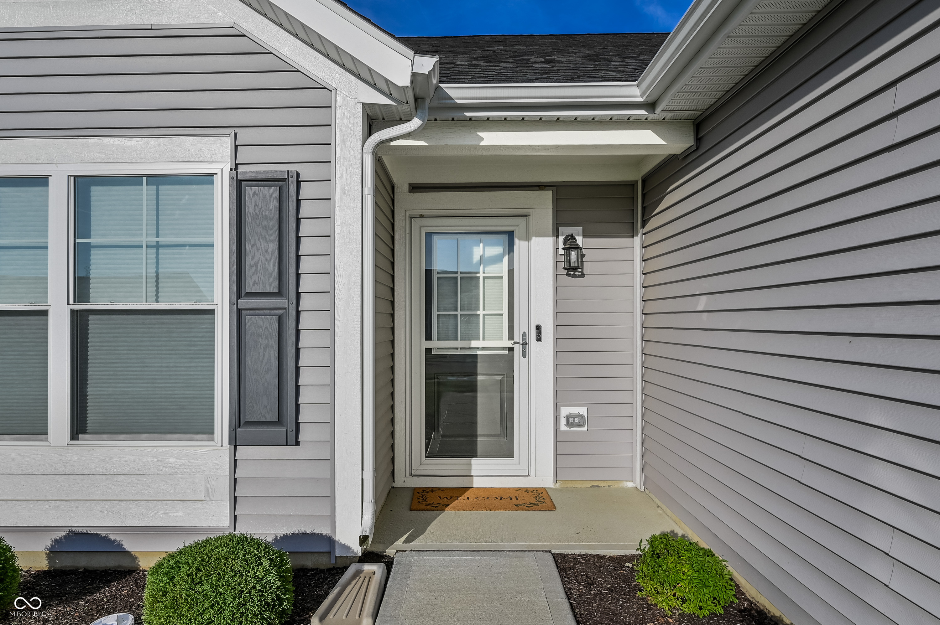 19528 Astoria Avenue