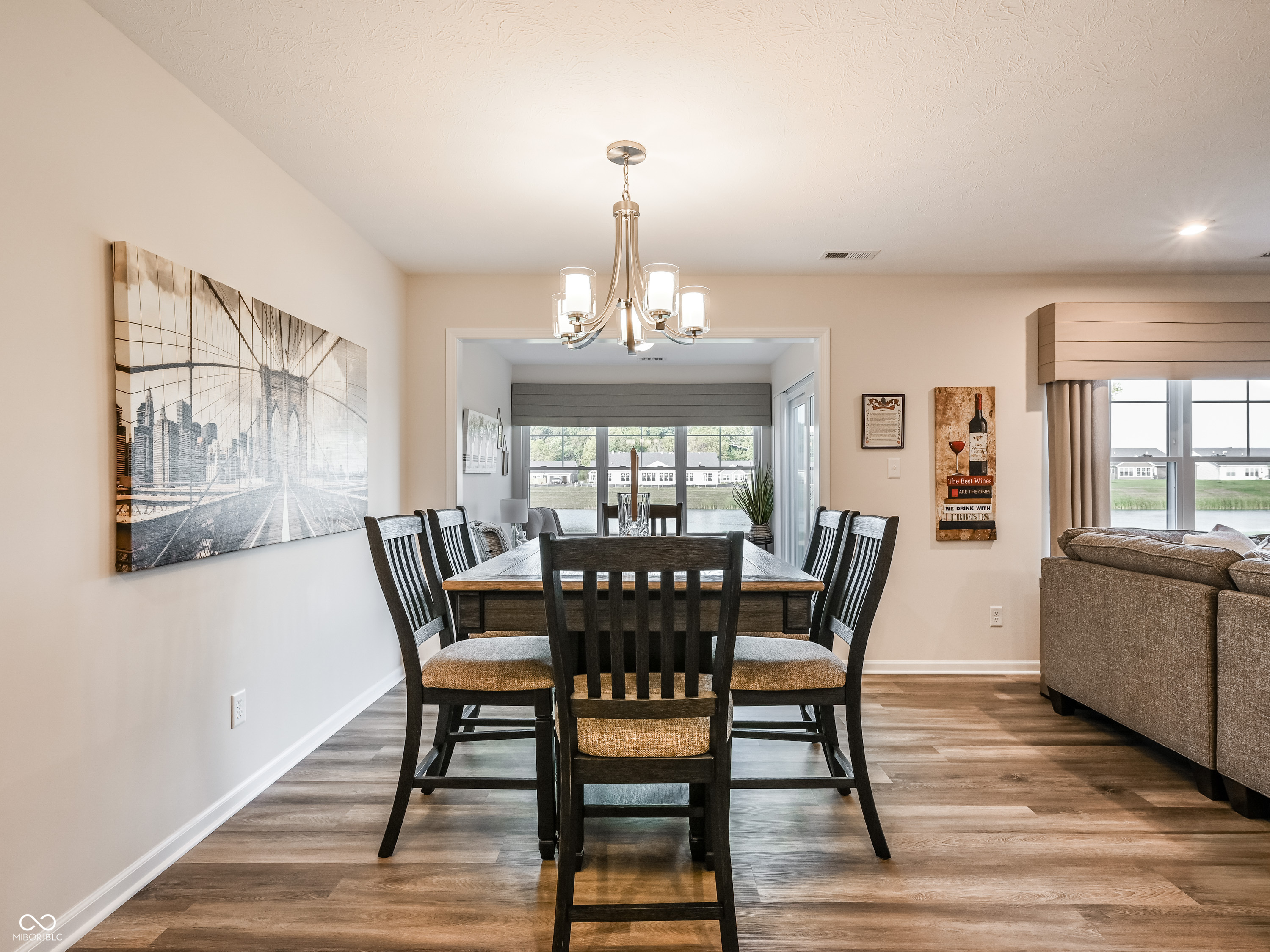 19528 Astoria Avenue