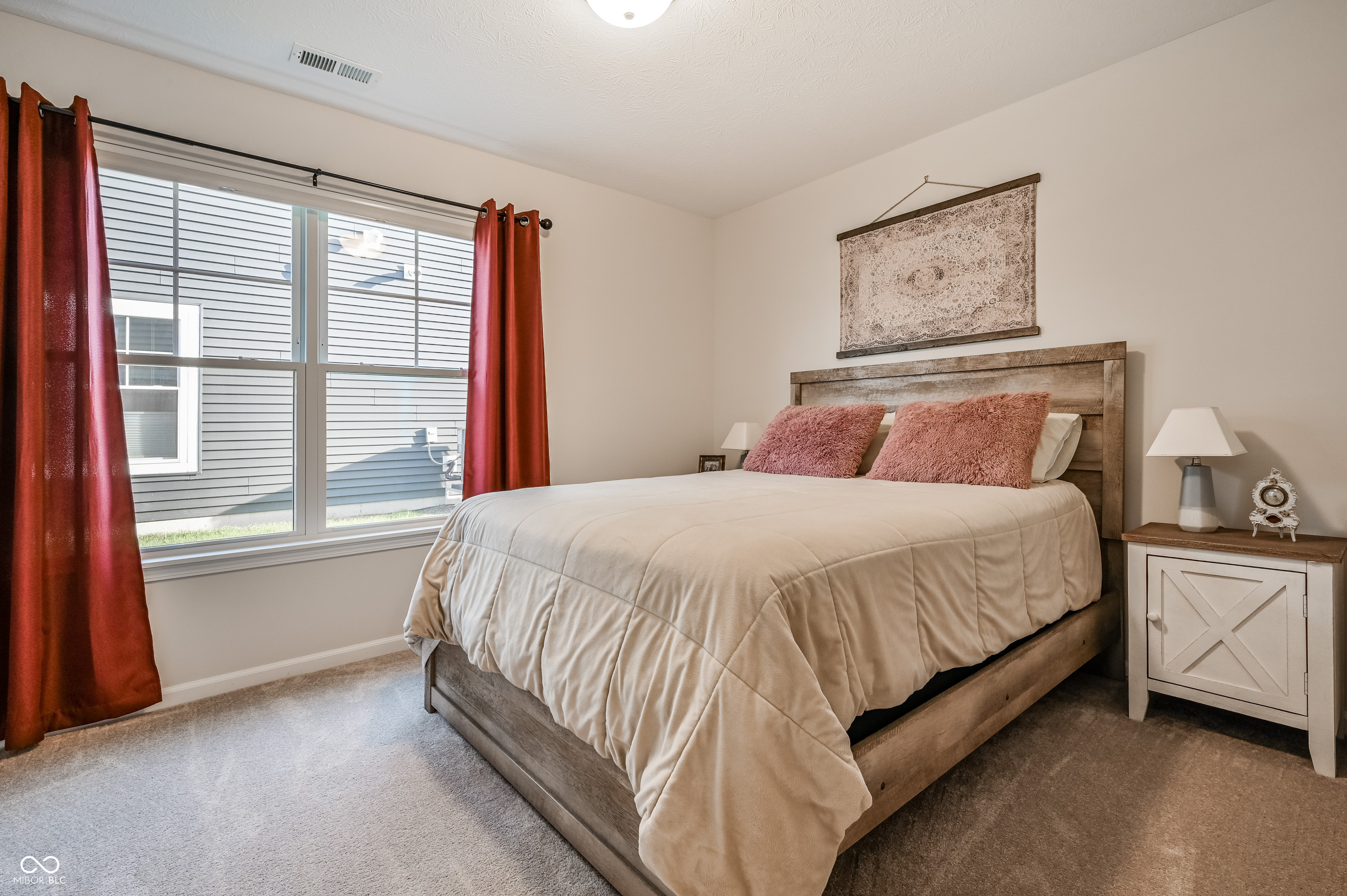 19528 Astoria Avenue