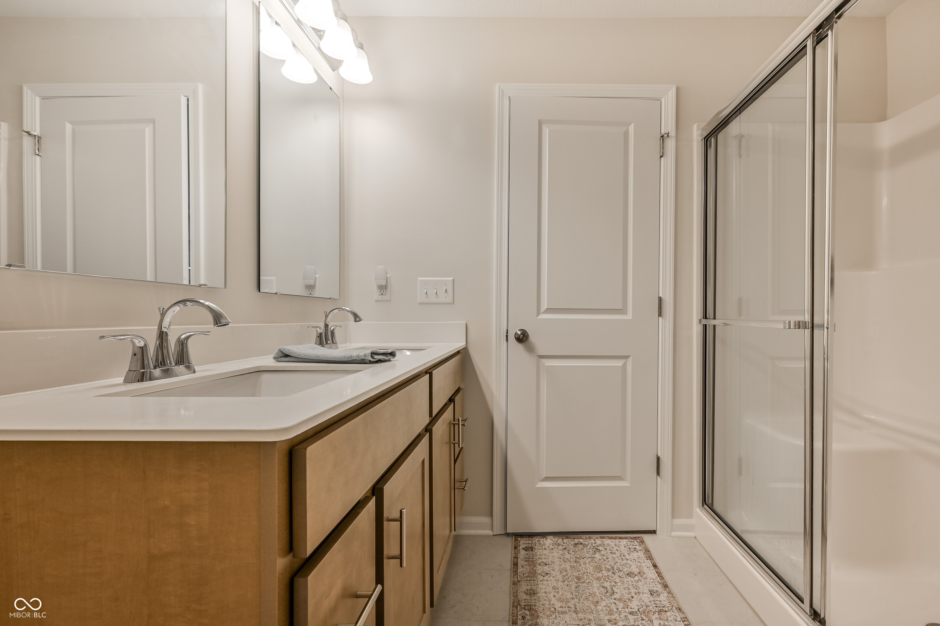 19528 Astoria Avenue