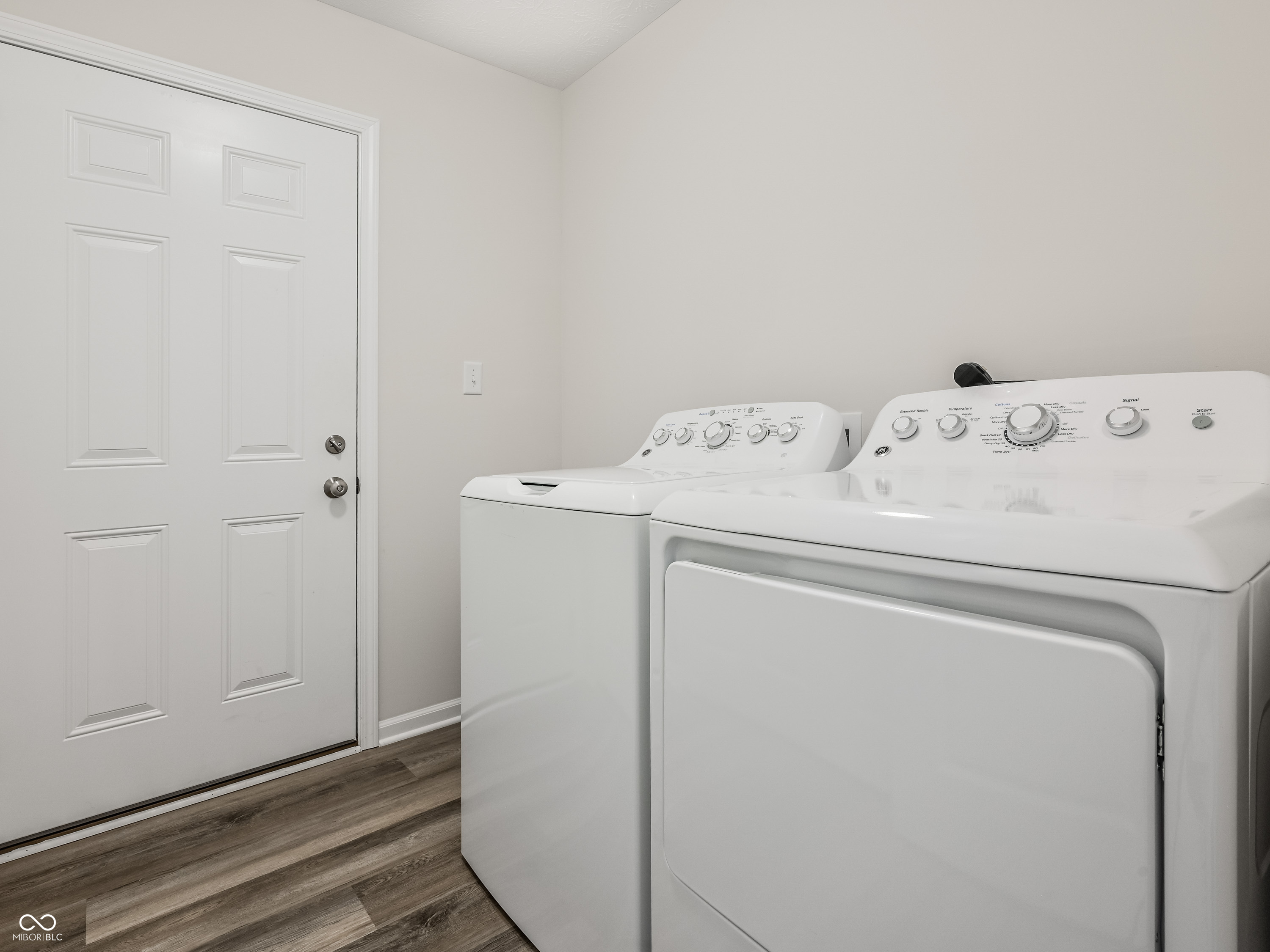 19528 Astoria Avenue