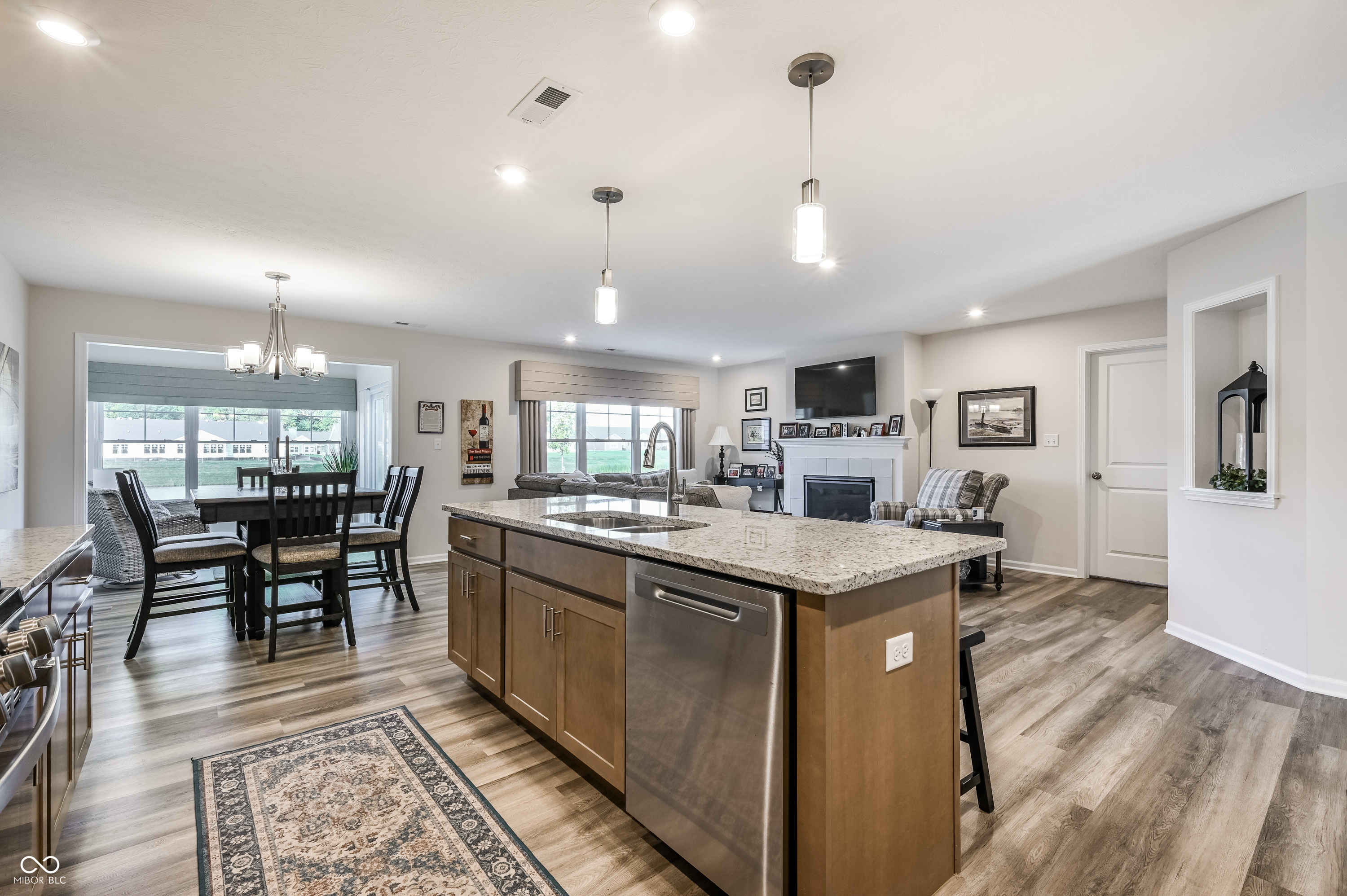 19528 Astoria Avenue