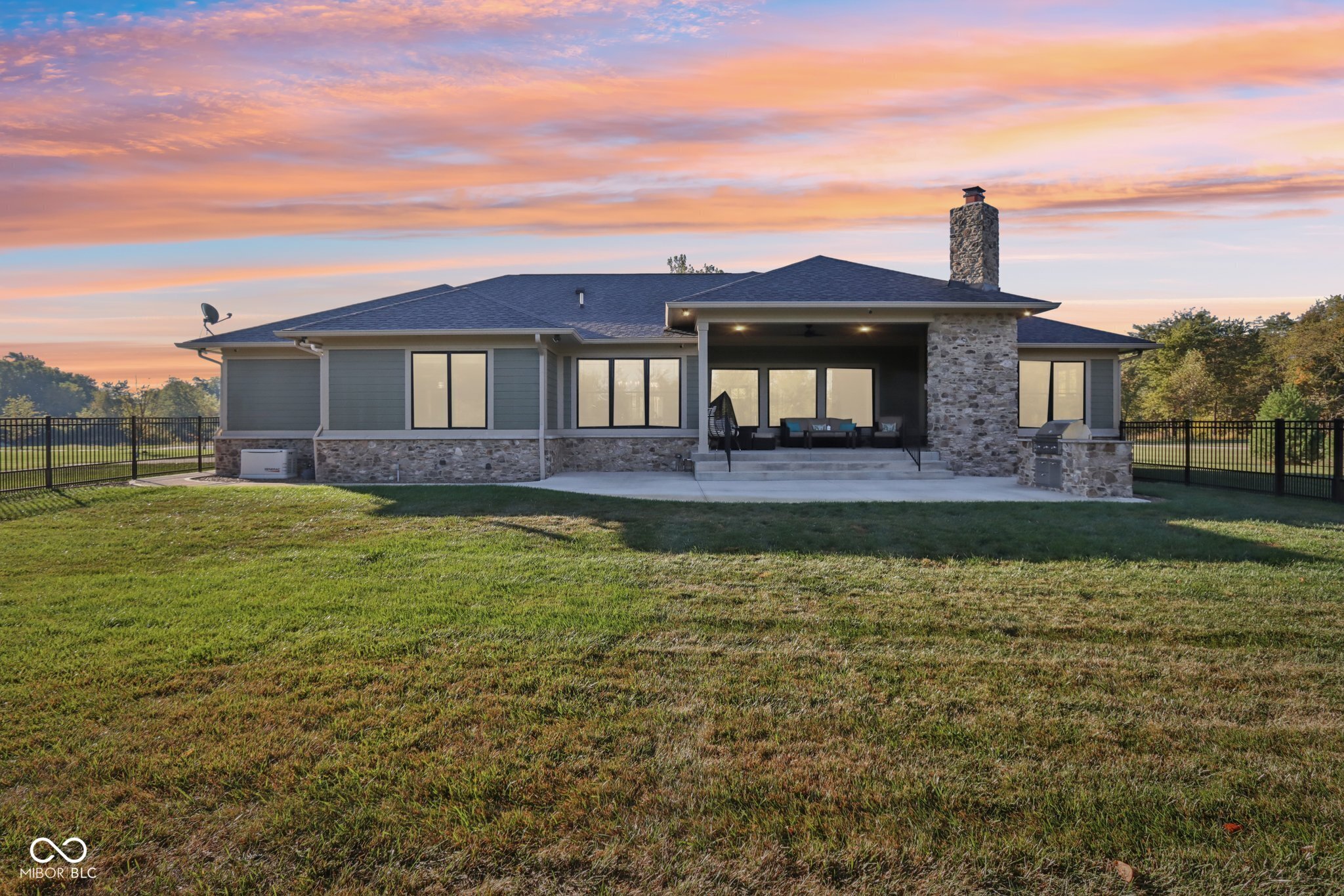 22640 Crooked Beak Circle
