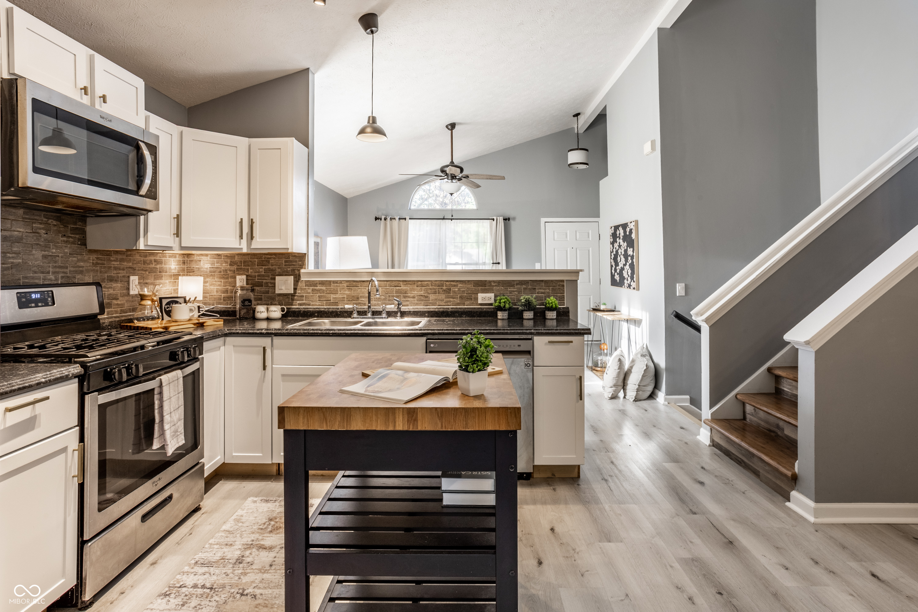 555 Grand Woods Drive