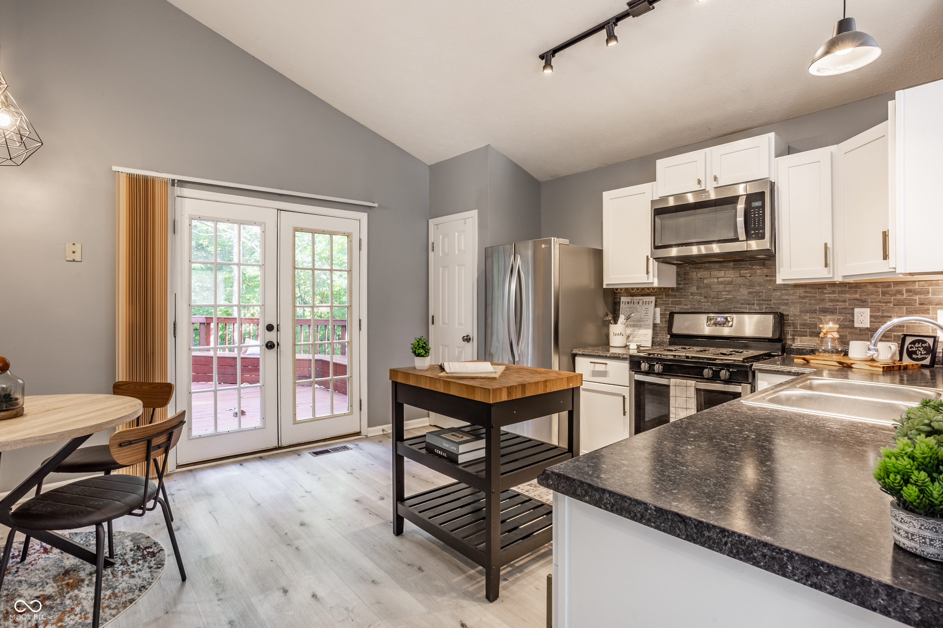 555 Grand Woods Drive